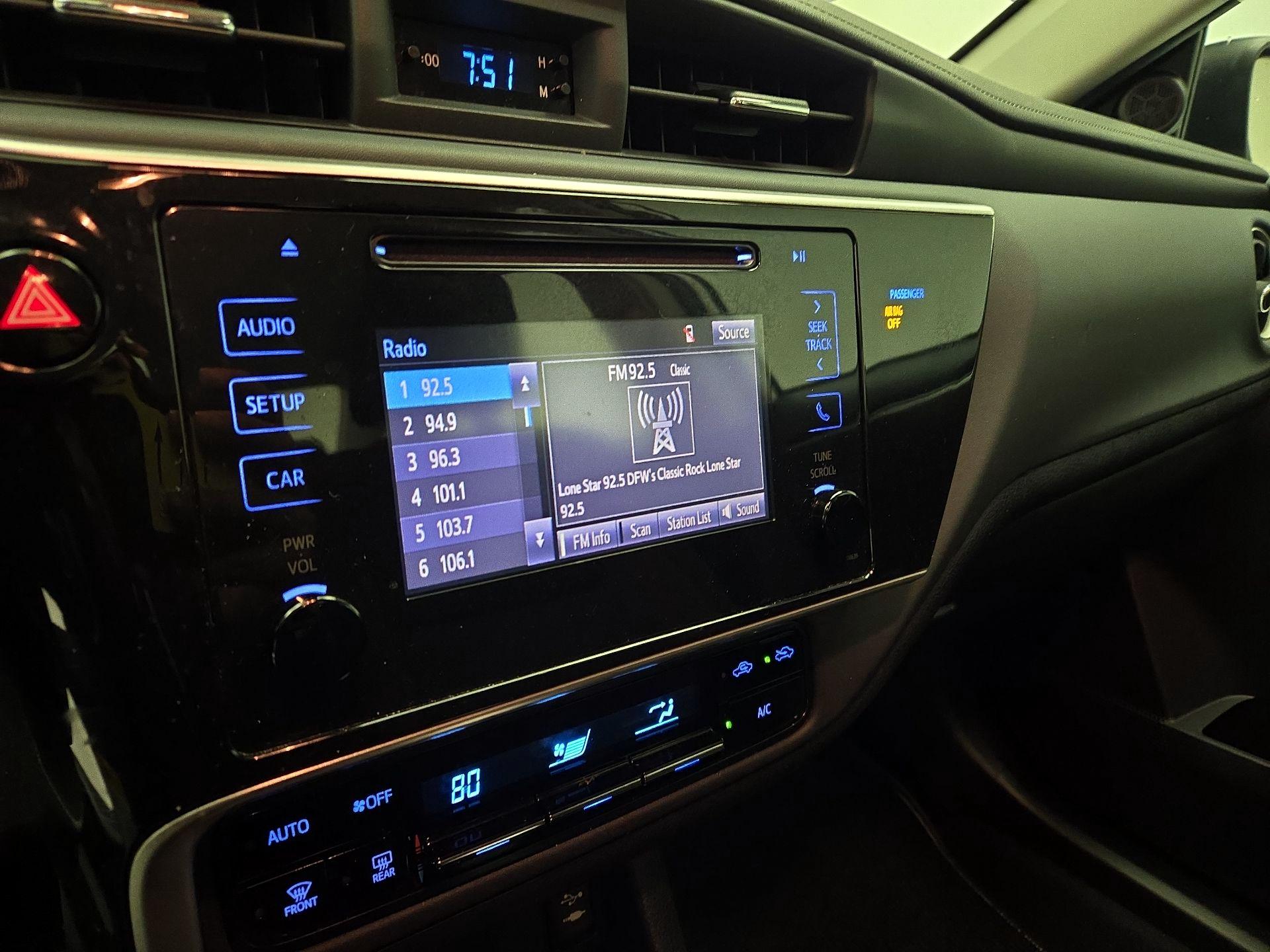 Thumbnail: 2018 Toyota Corolla - 15