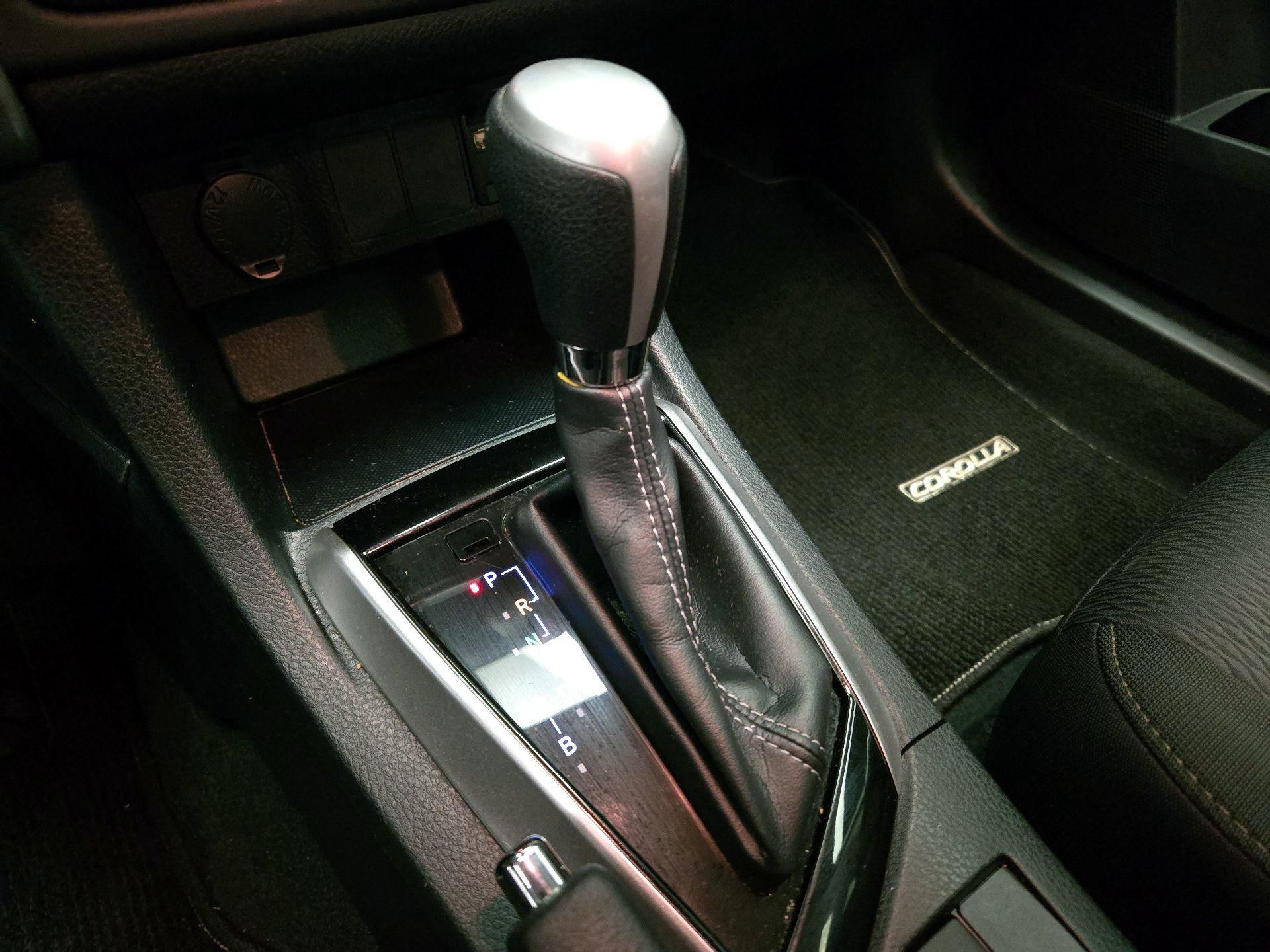 Thumbnail: 2018 Toyota Corolla - 17