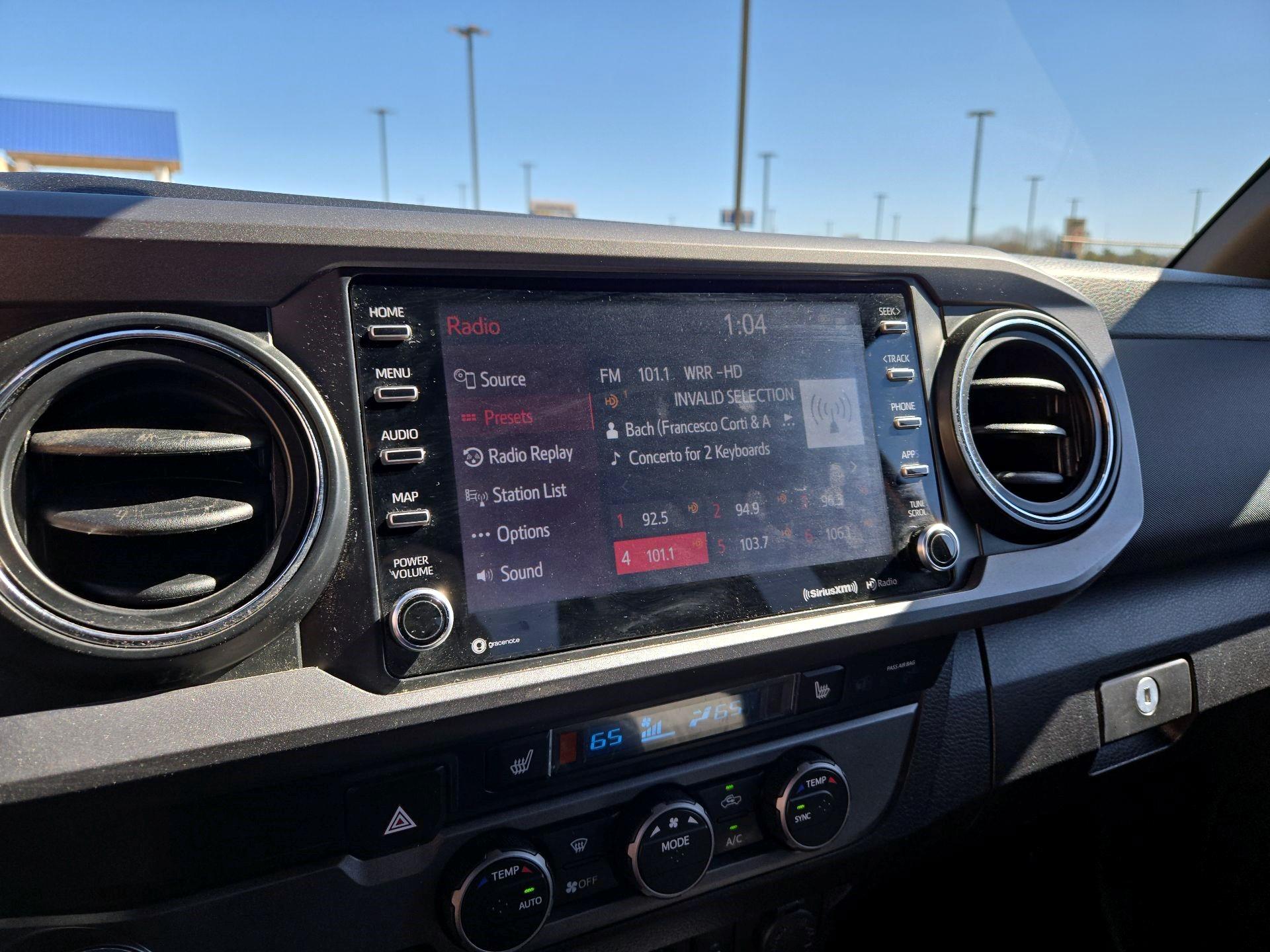 Thumbnail: 2022 Toyota Tacoma - 14