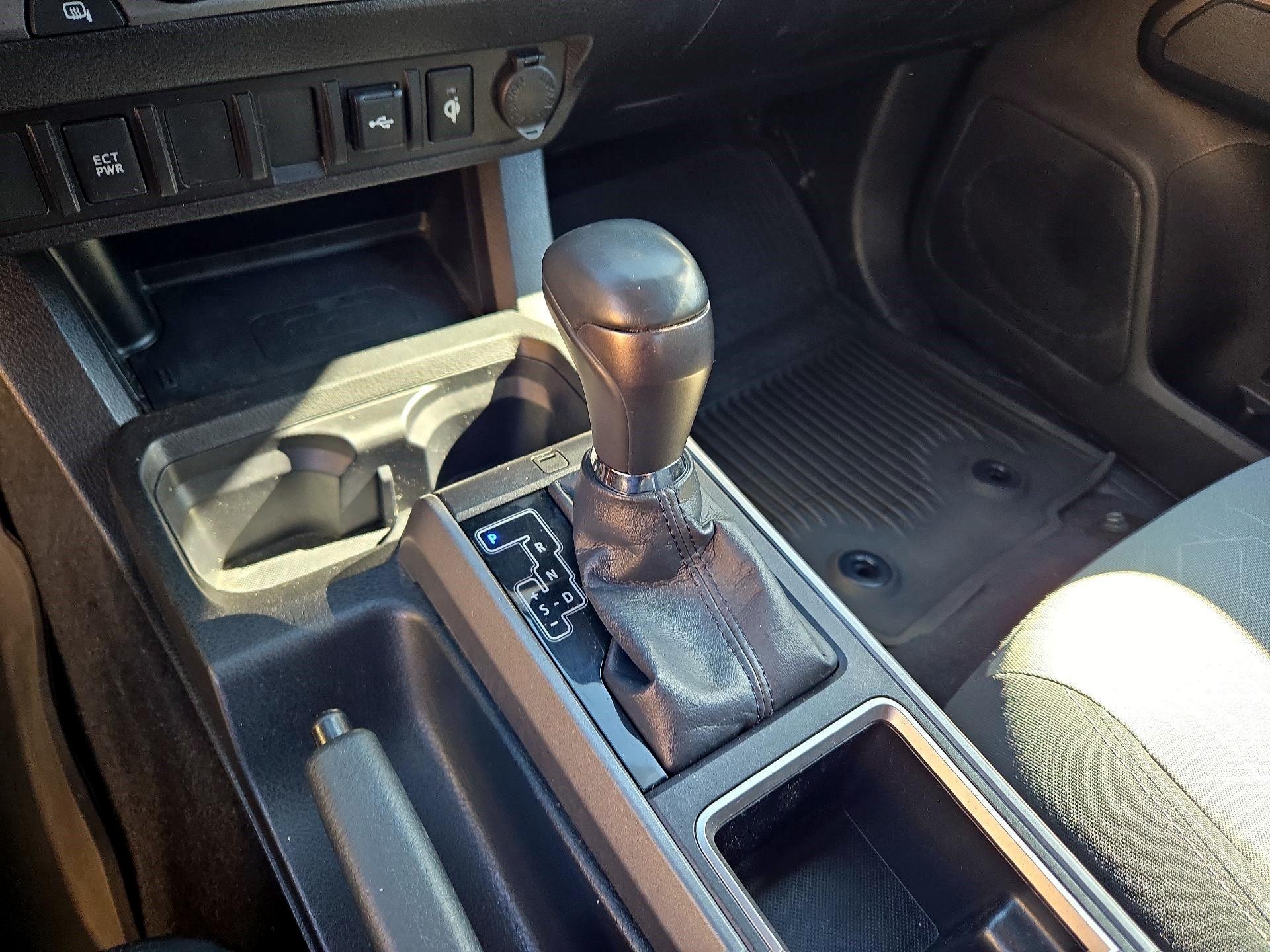 Thumbnail: 2022 Toyota Tacoma - 16