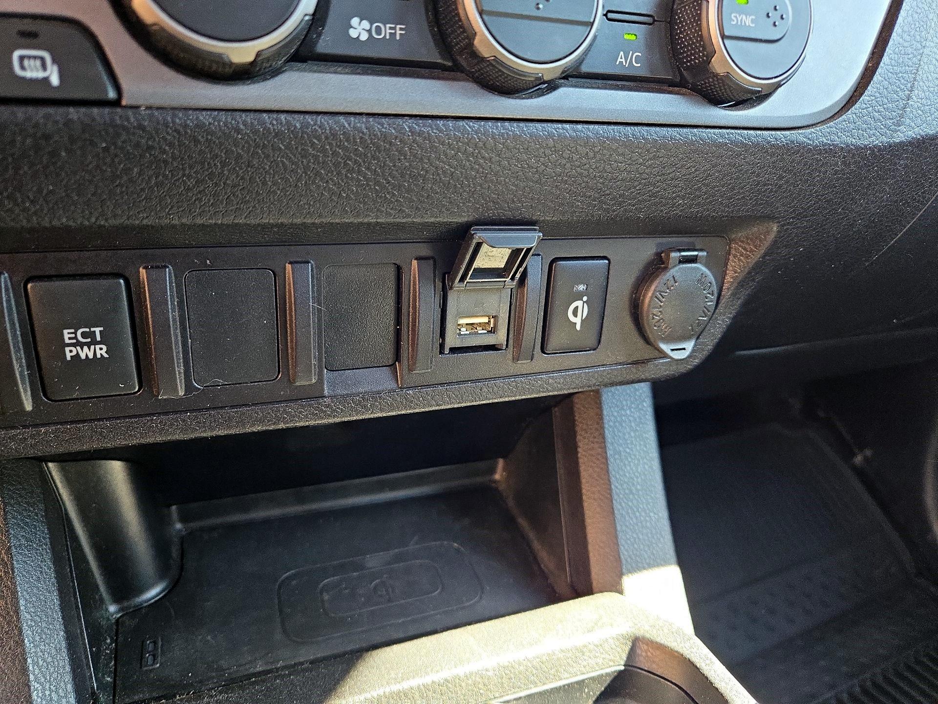 Thumbnail: 2022 Toyota Tacoma - 17