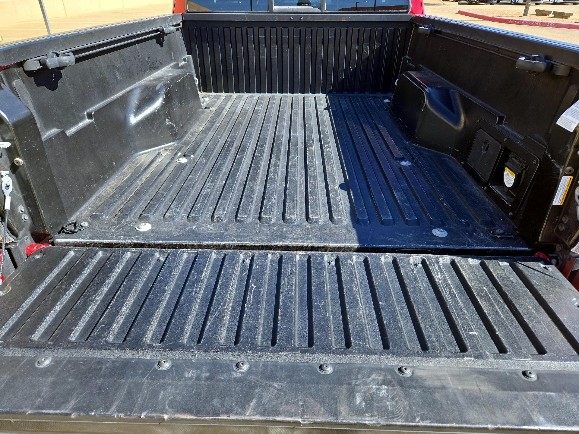 Thumbnail: 2022 Toyota Tacoma - 19