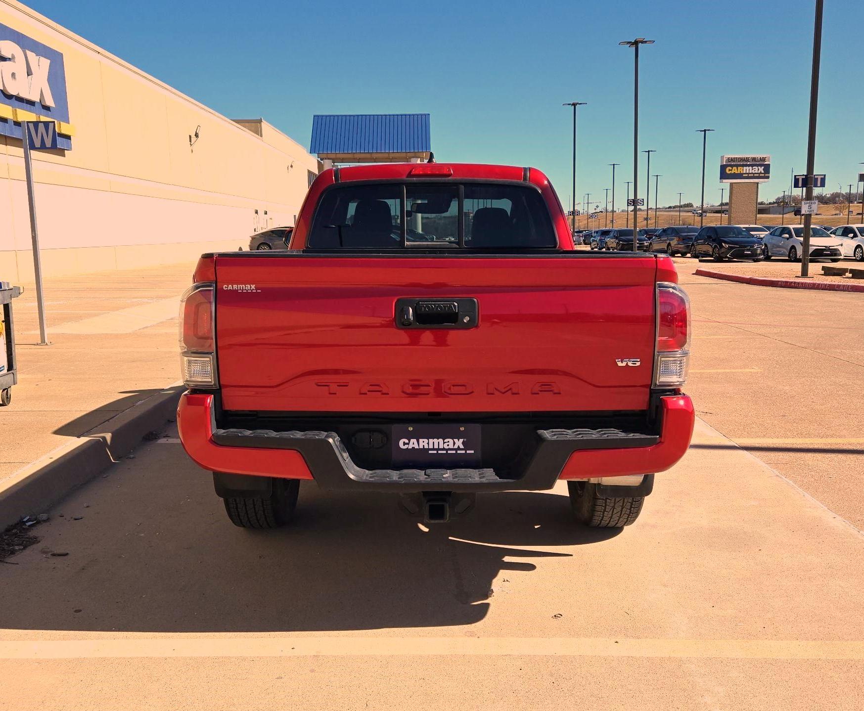 Thumbnail: 2022 Toyota Tacoma - 6