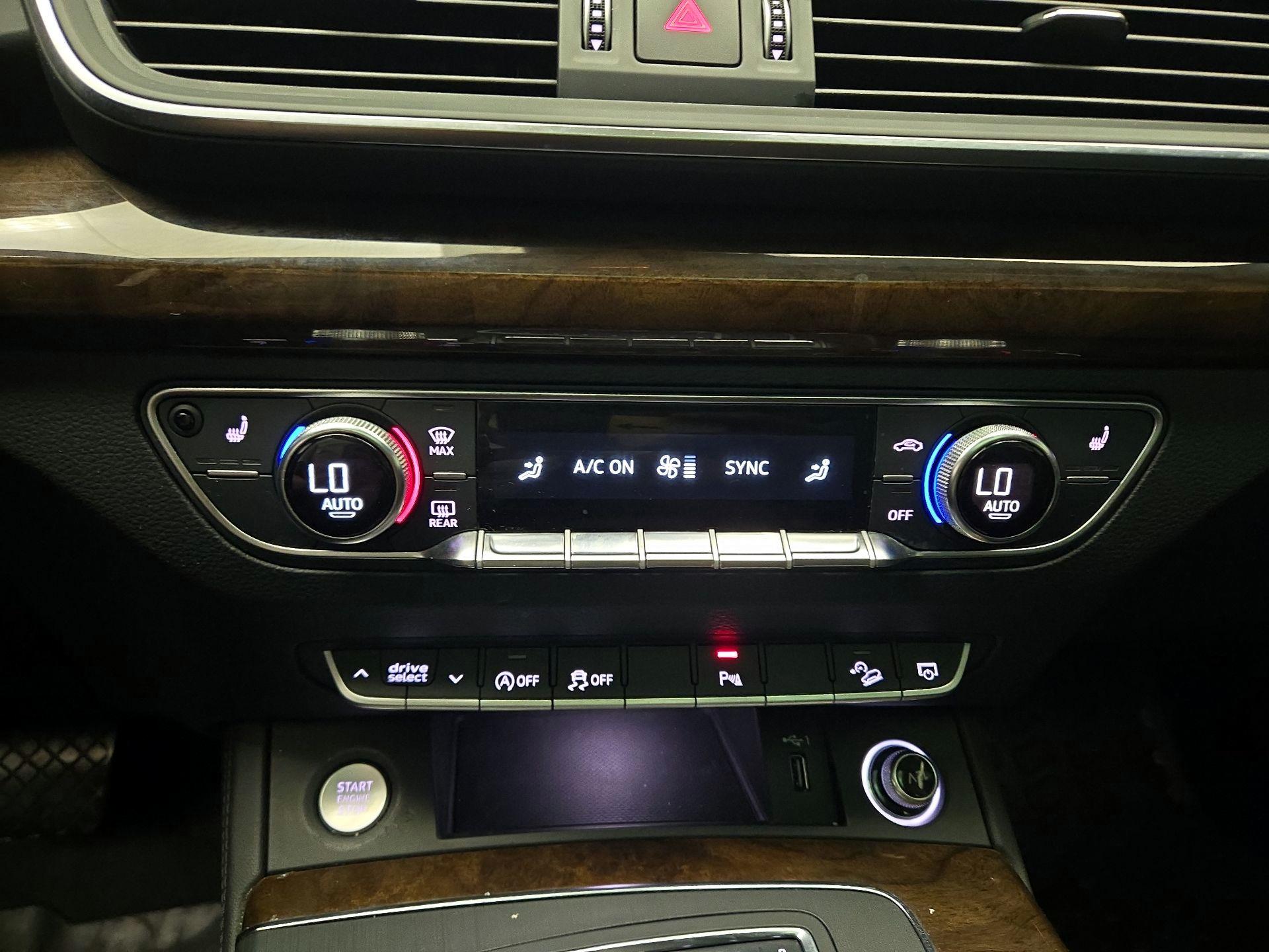 Thumbnail: 2020 Audi Q5 - 17