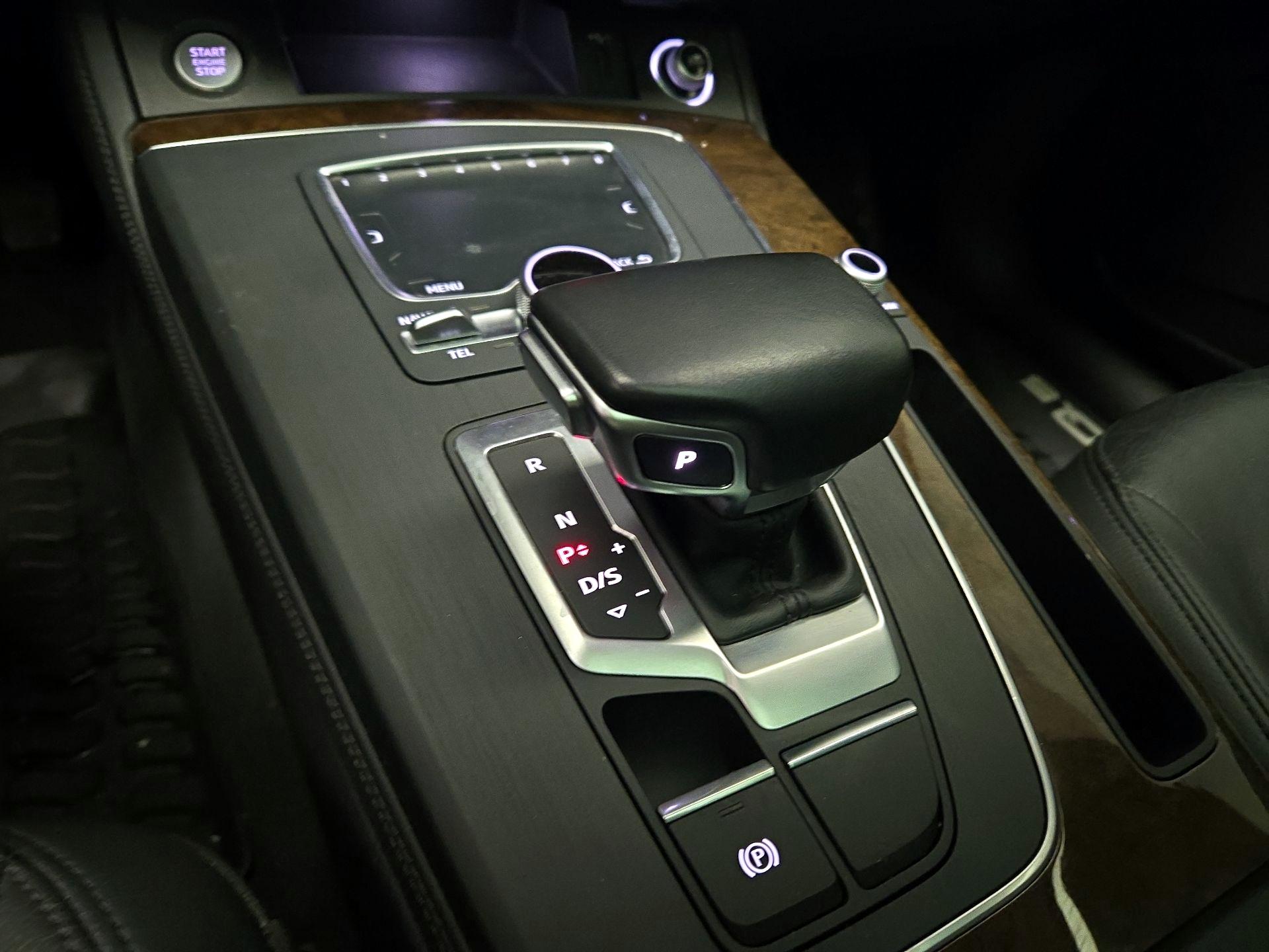 Thumbnail: 2020 Audi Q5 - 18