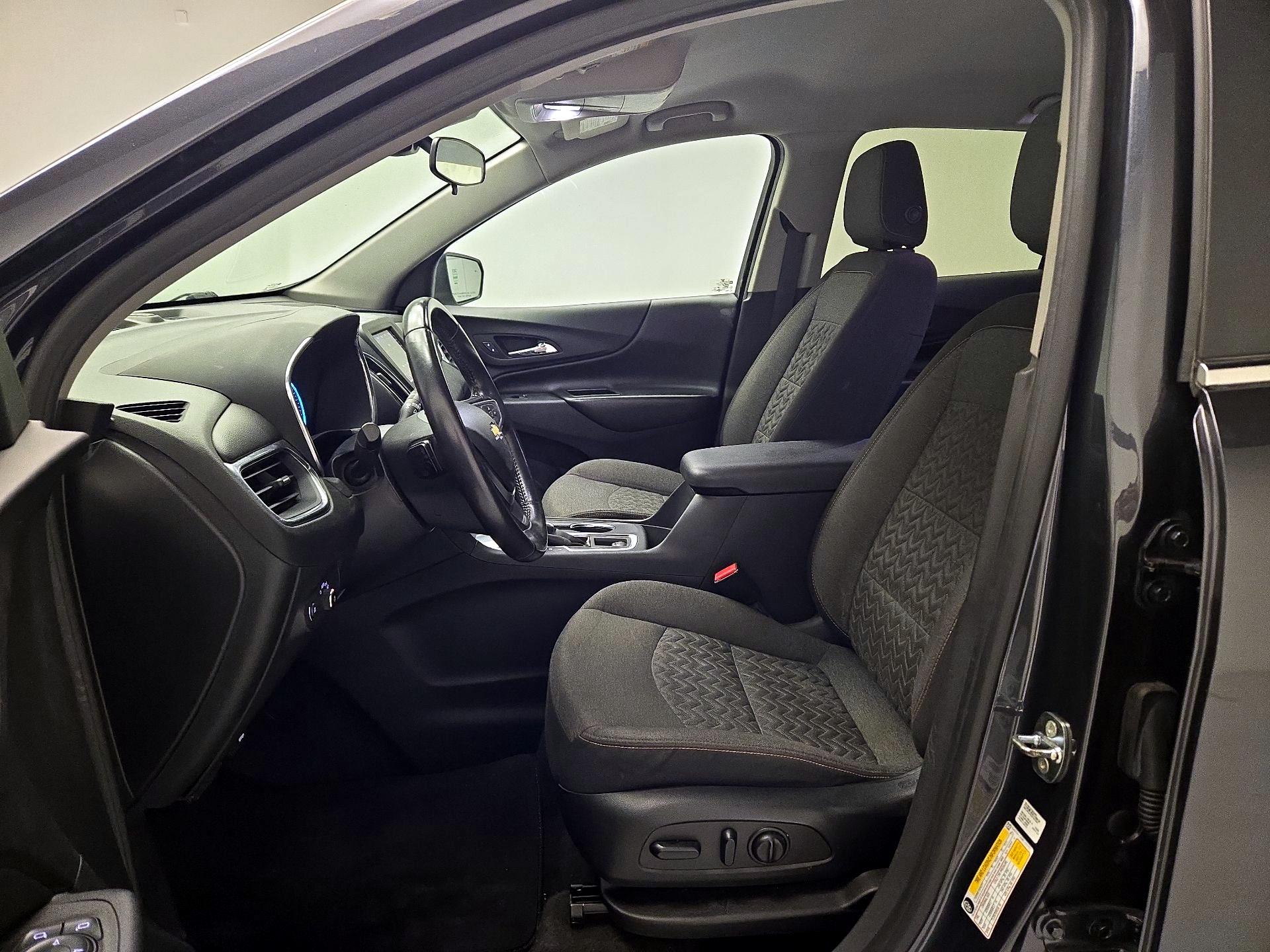 Thumbnail: 2022 Chevrolet Equinox - 9