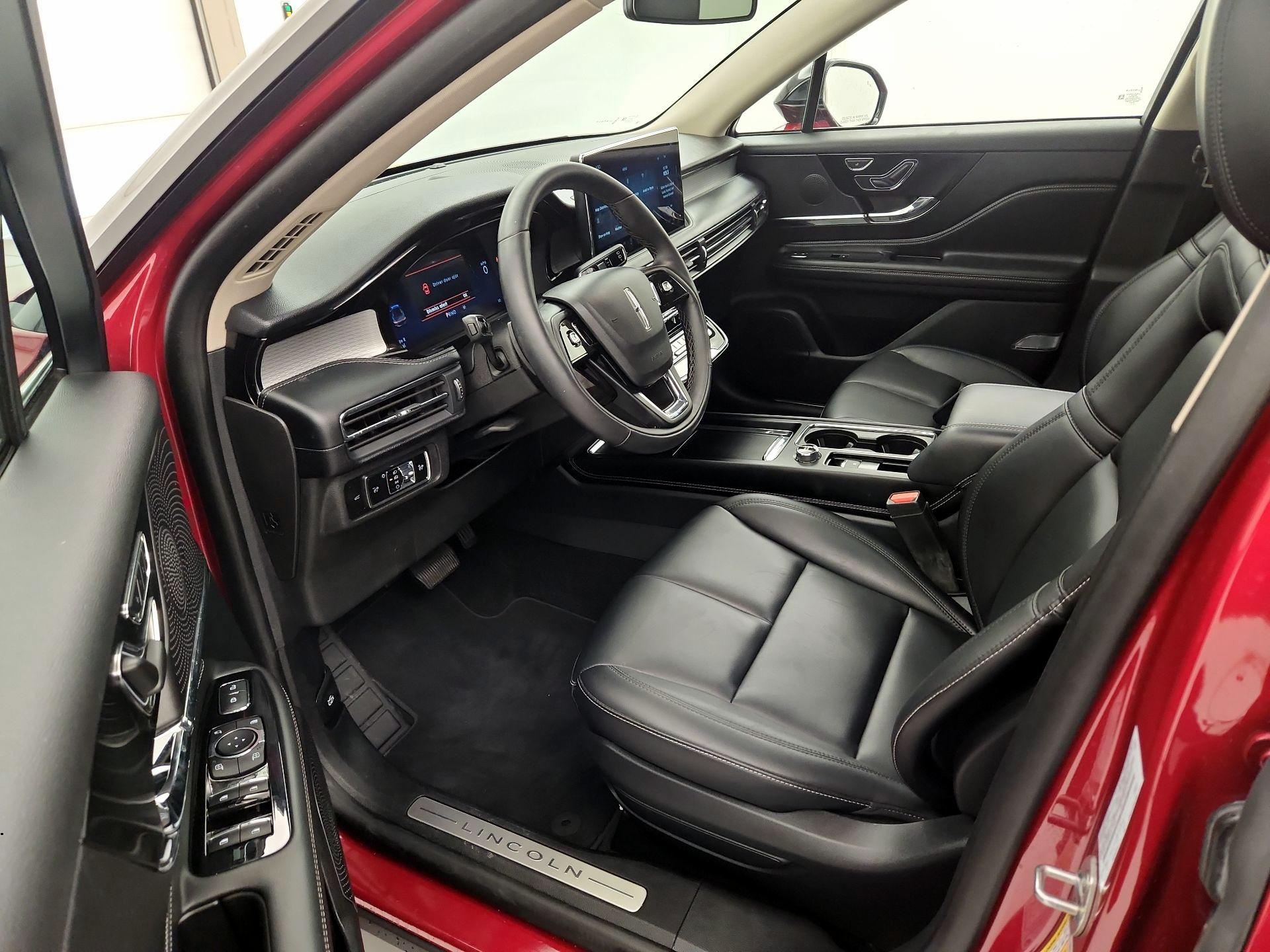 Thumbnail: 2025 Lincoln Corsair - 11