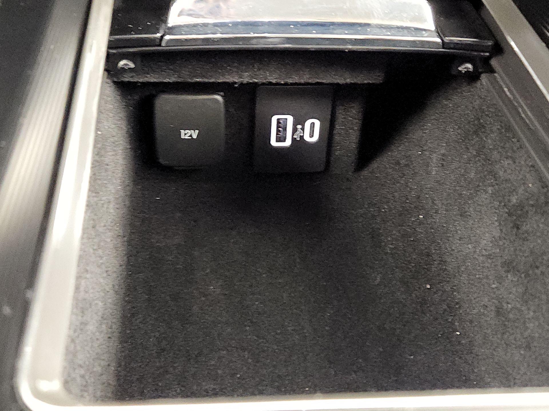 Thumbnail: 2025 Lincoln Corsair - 19