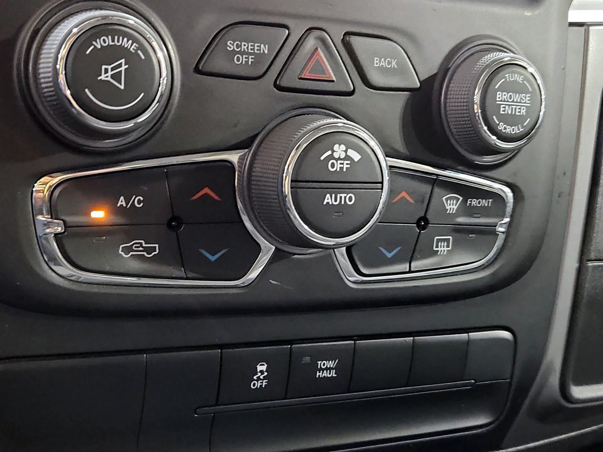 Thumbnail: 2023 RAM 1500 Classic - 16