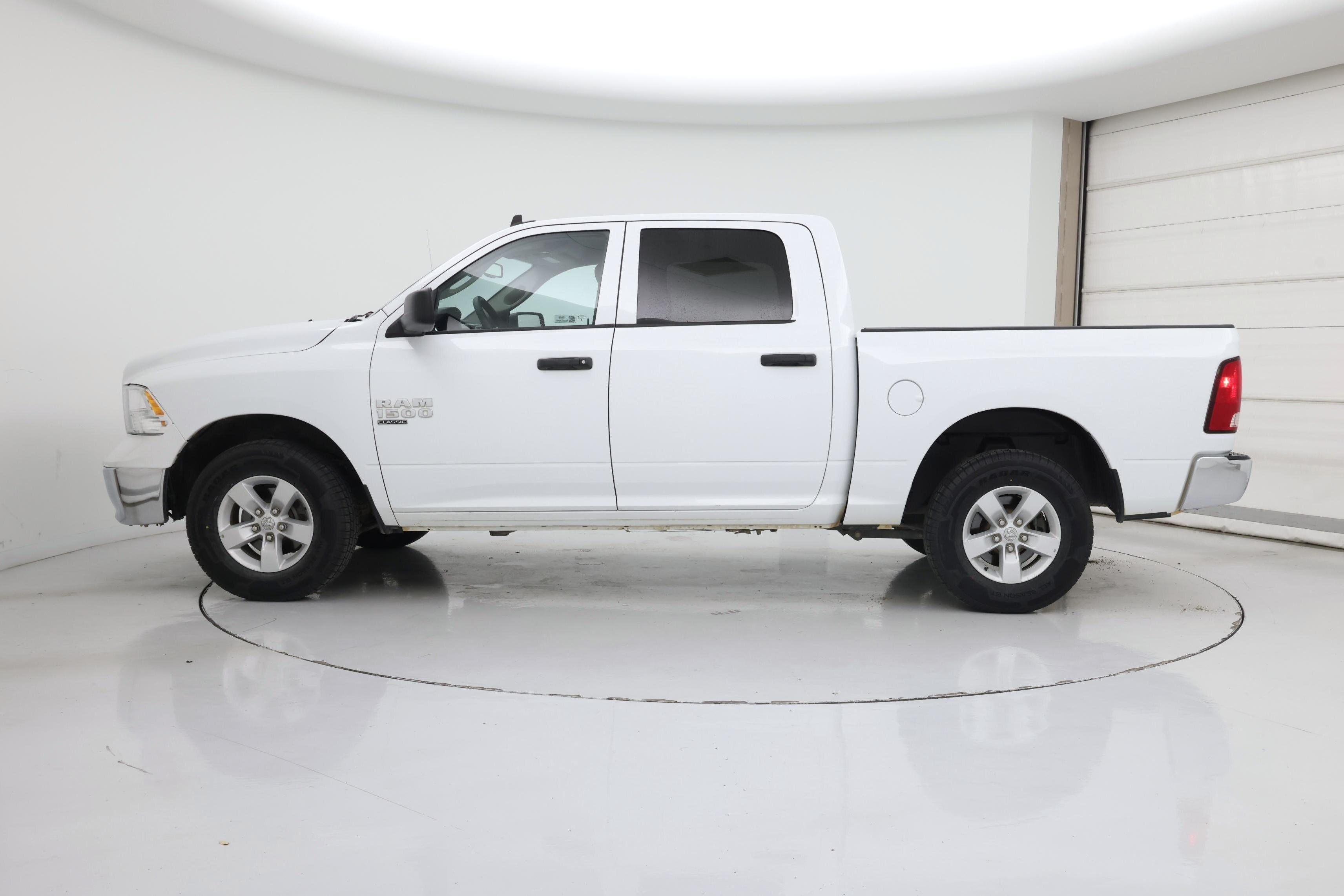 Thumbnail: 2023 RAM 1500 Classic - 3