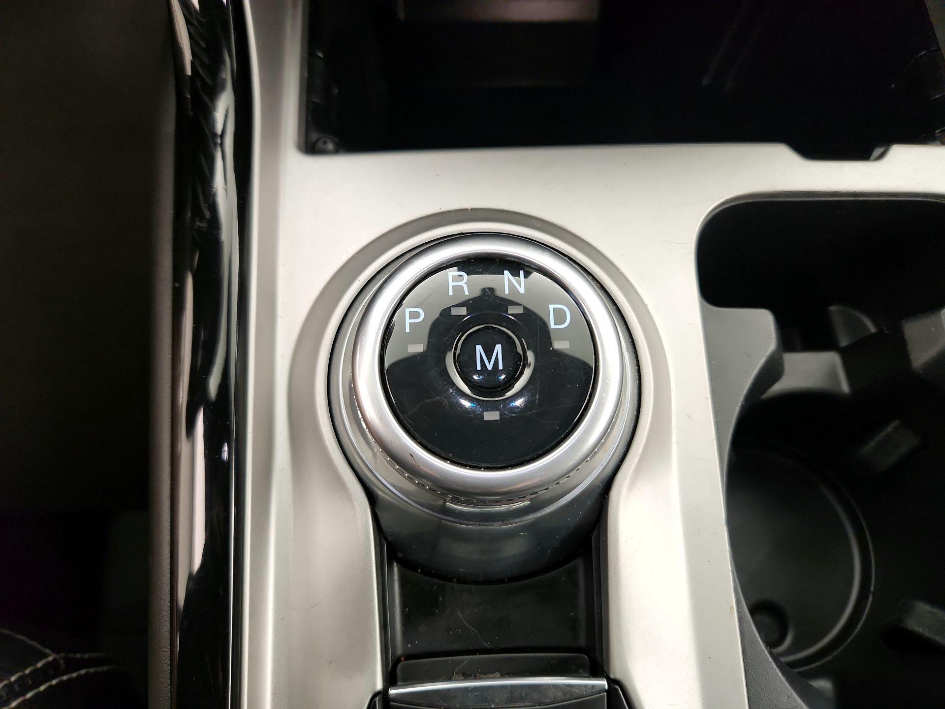 Thumbnail: 2022 Ford Explorer - 18