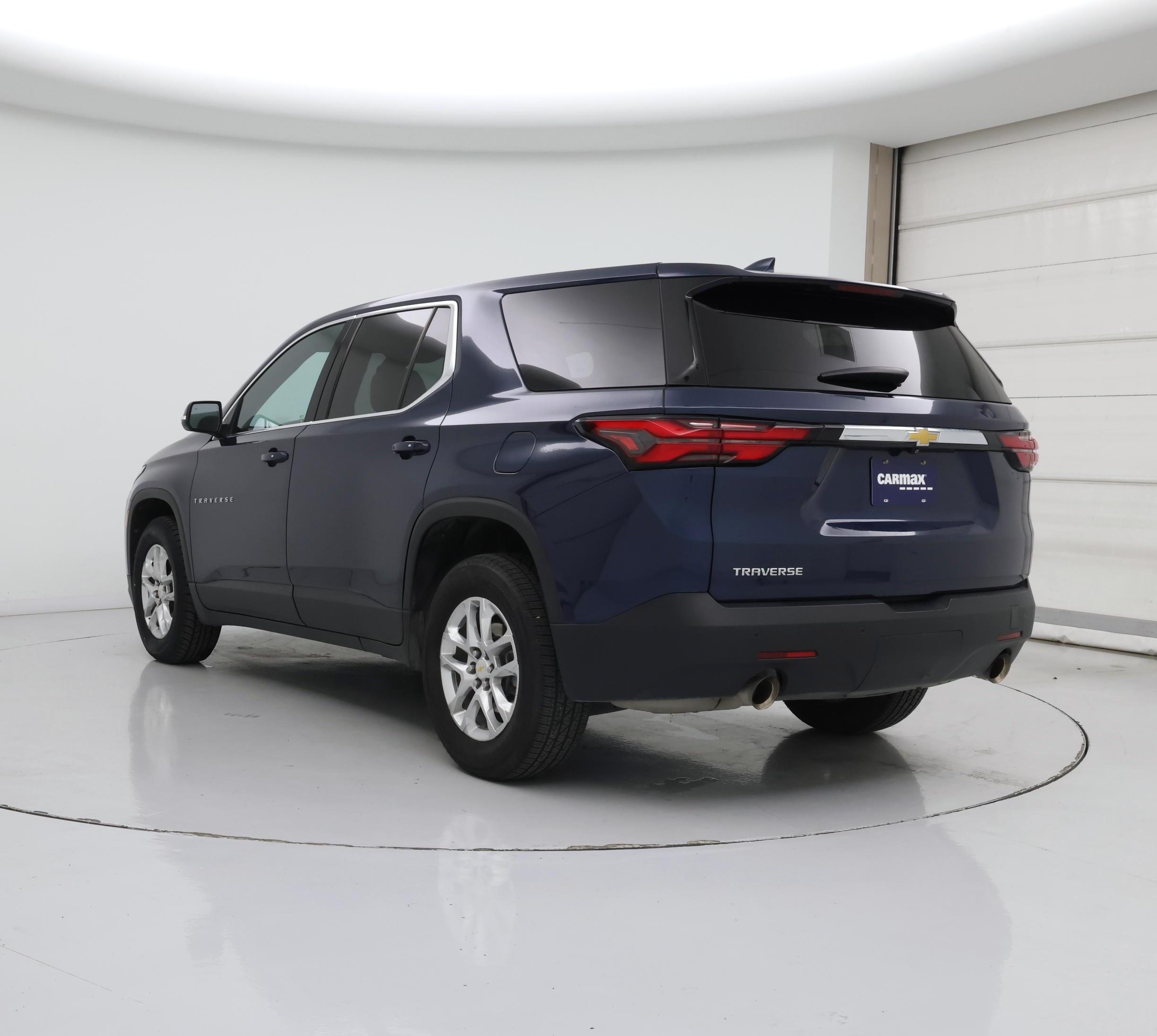 Thumbnail: 2023 Chevrolet Traverse - 2