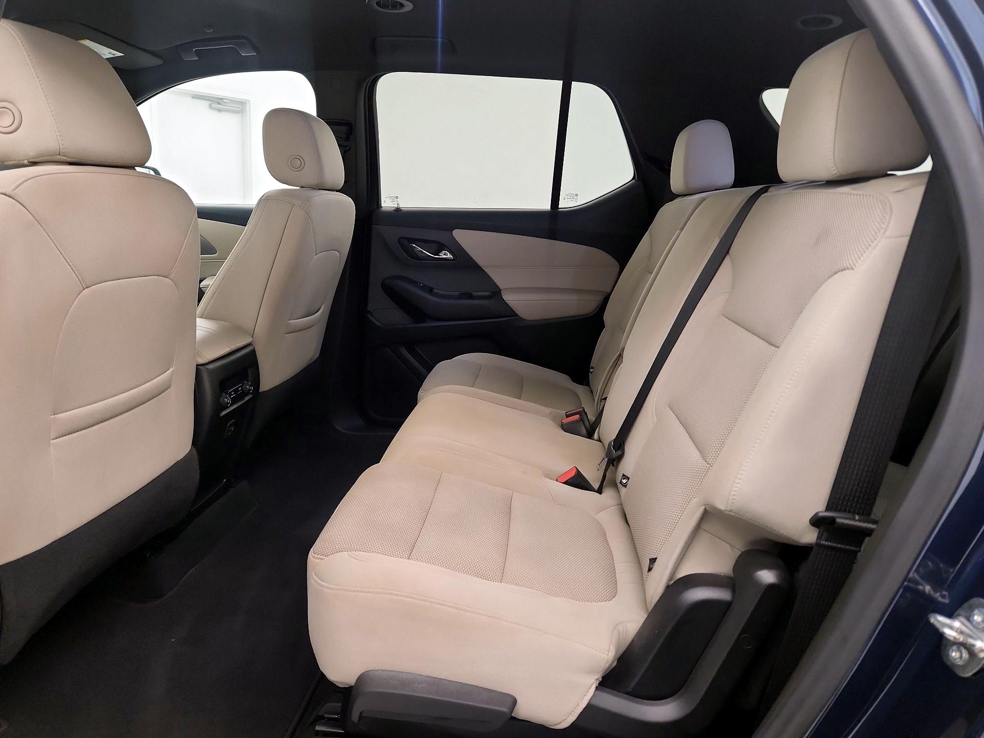 Thumbnail: 2023 Chevrolet Traverse - 19