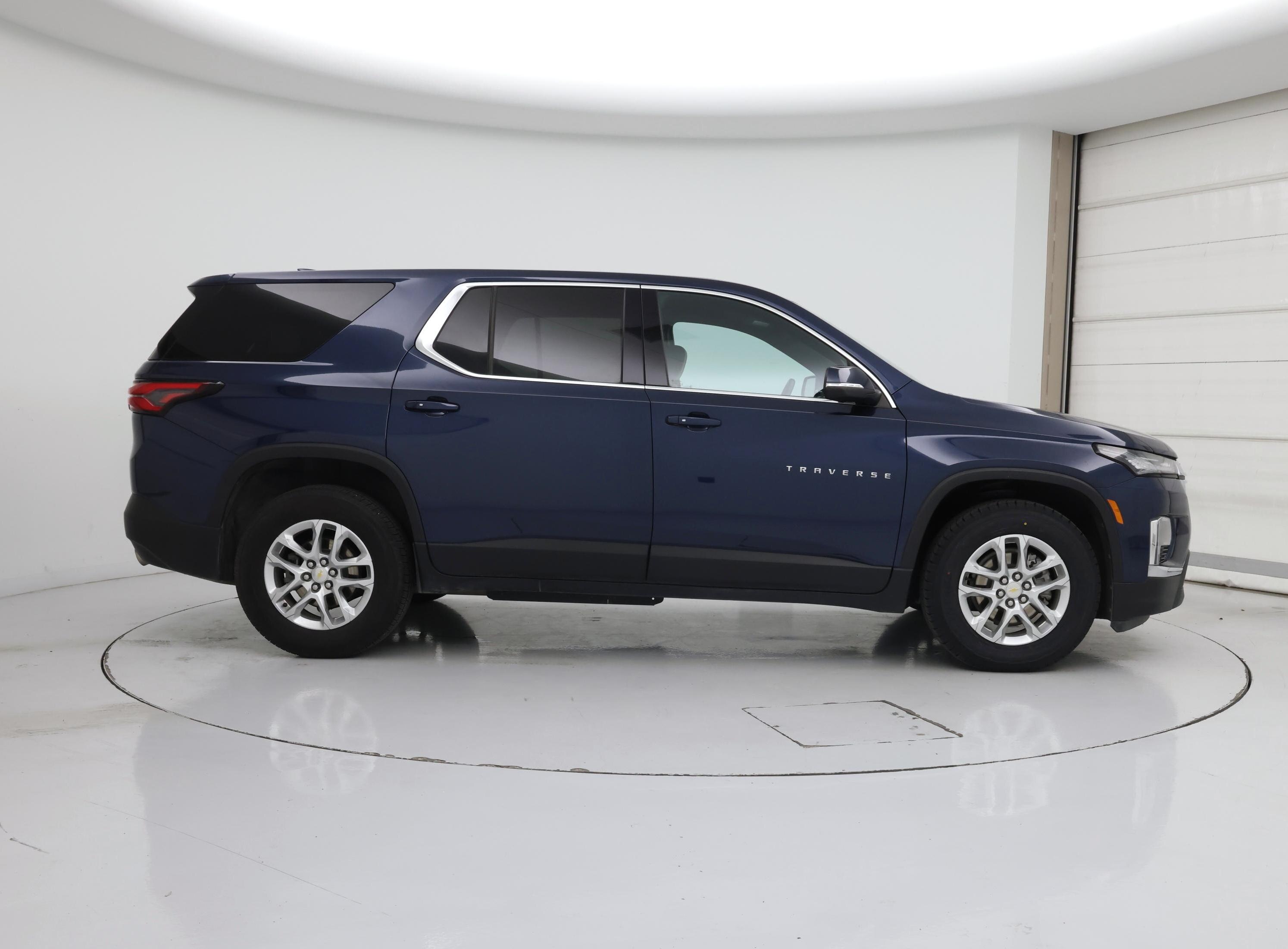 Thumbnail: 2023 Chevrolet Traverse - 7