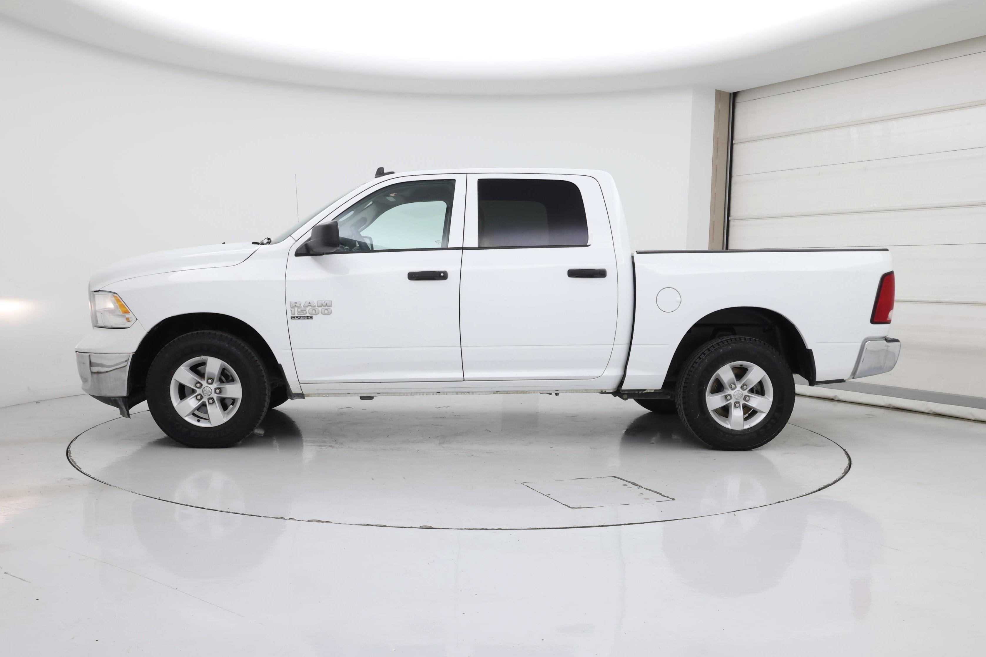 Thumbnail: 2023 RAM 1500 Classic - 3