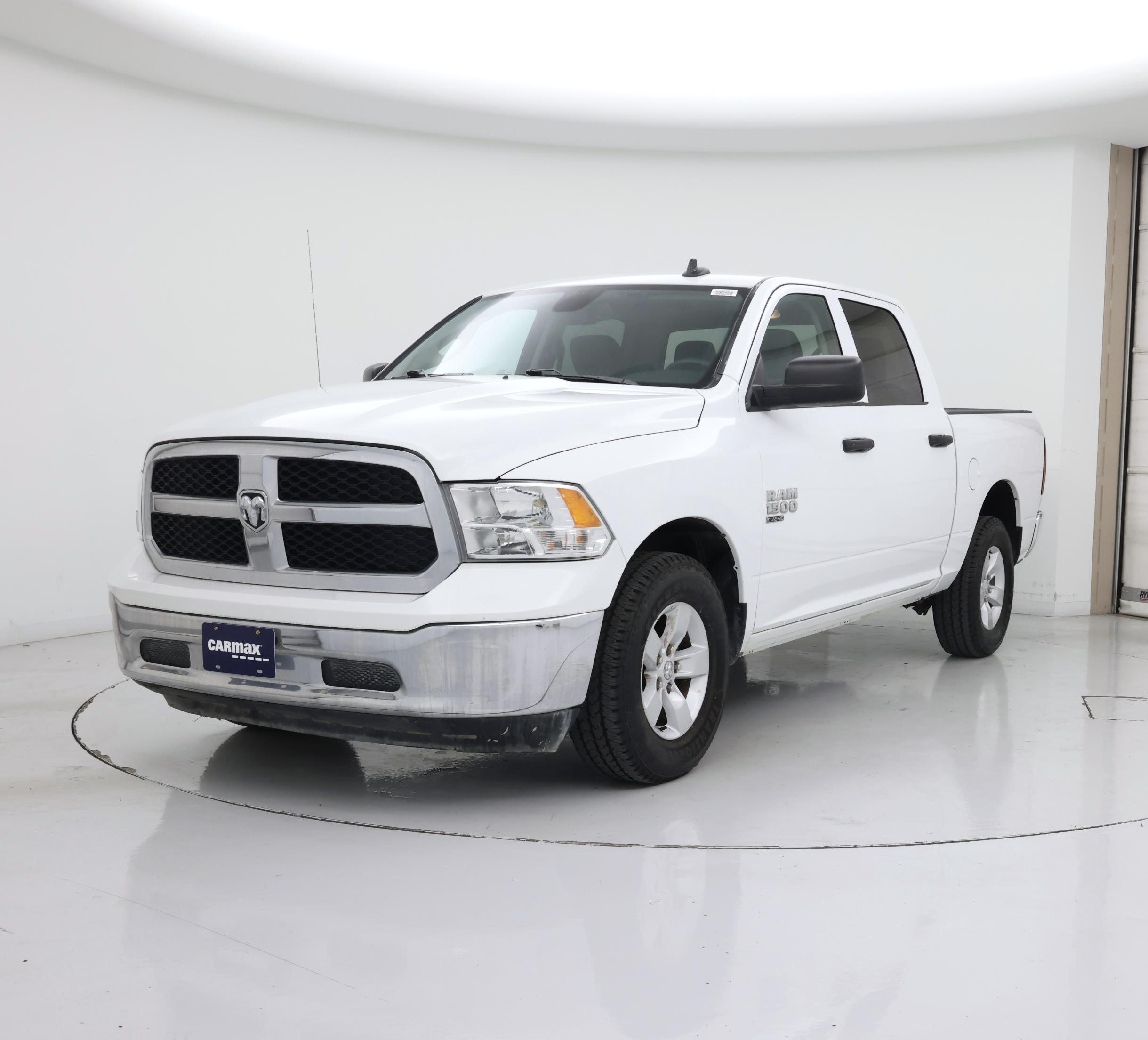 Thumbnail: 2023 RAM 1500 Classic - 4