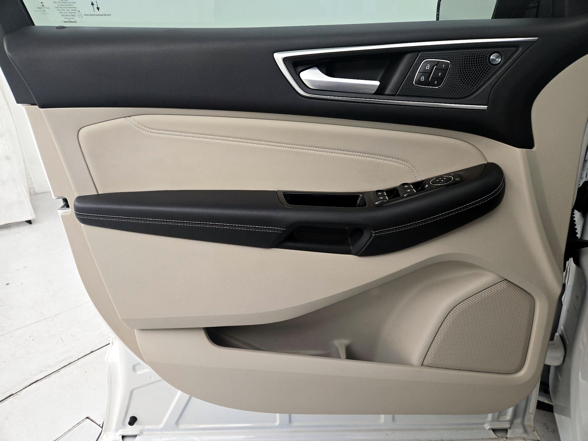 Thumbnail: 2020 Ford Edge - 12