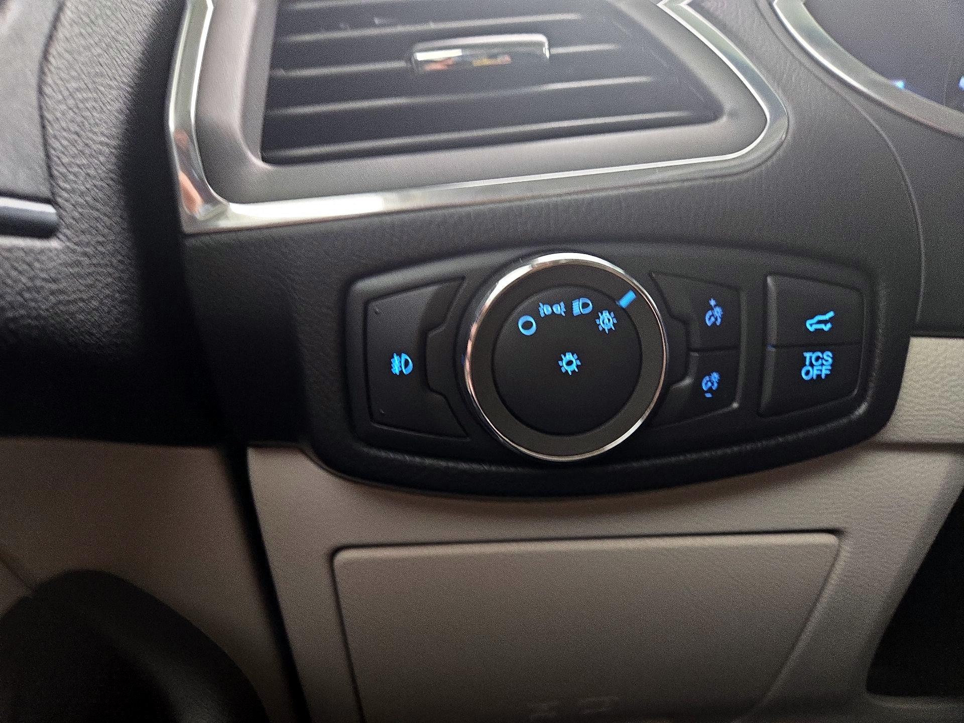 Thumbnail: 2020 Ford Edge - 13