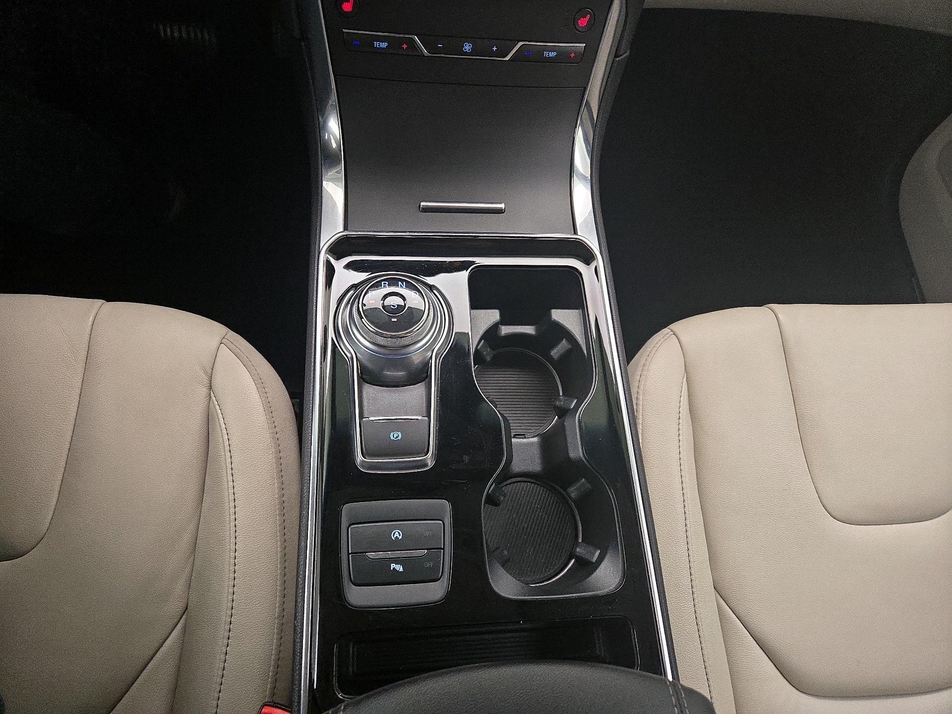 Thumbnail: 2020 Ford Edge - 18