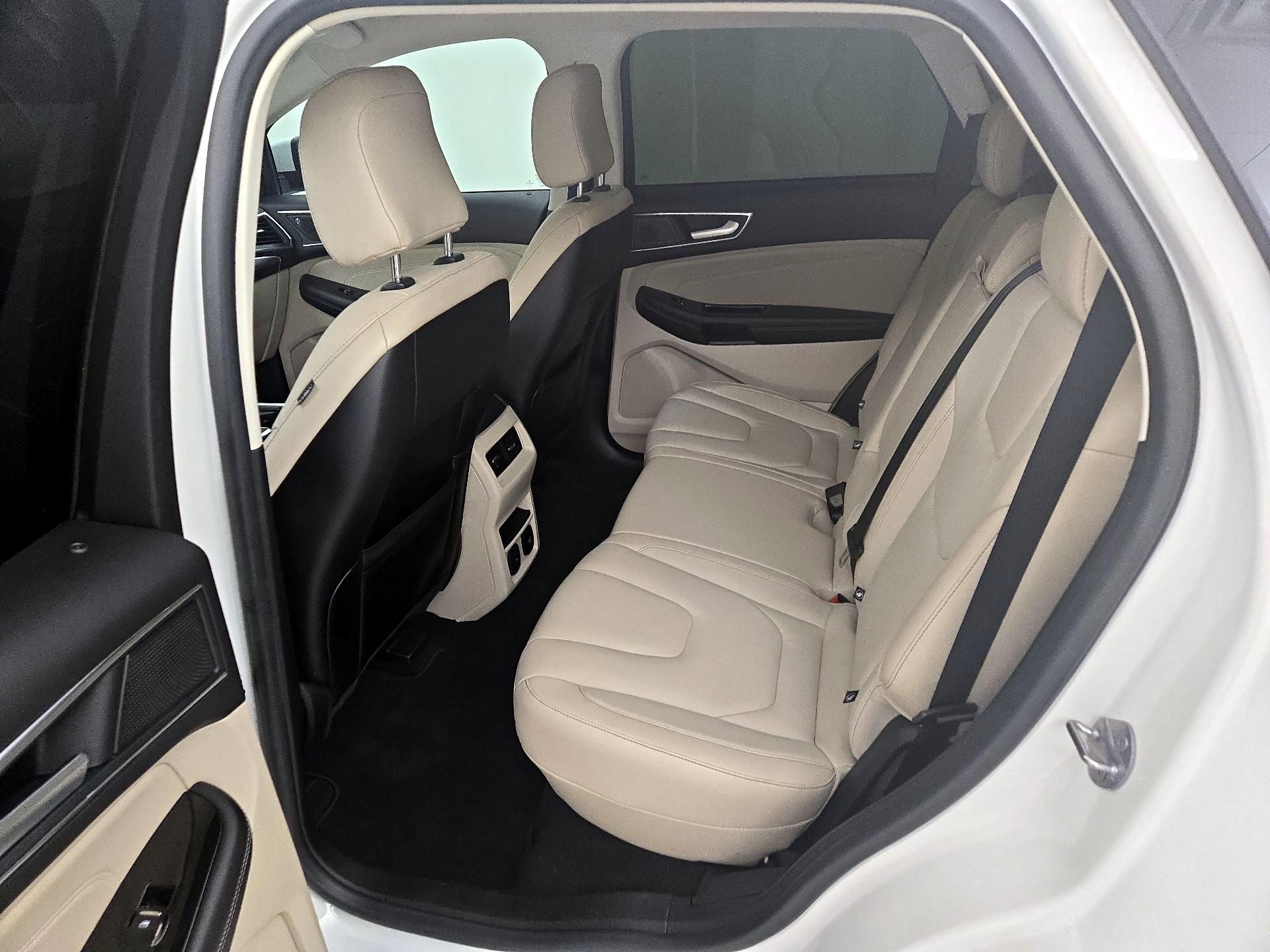 Thumbnail: 2020 Ford Edge - 20