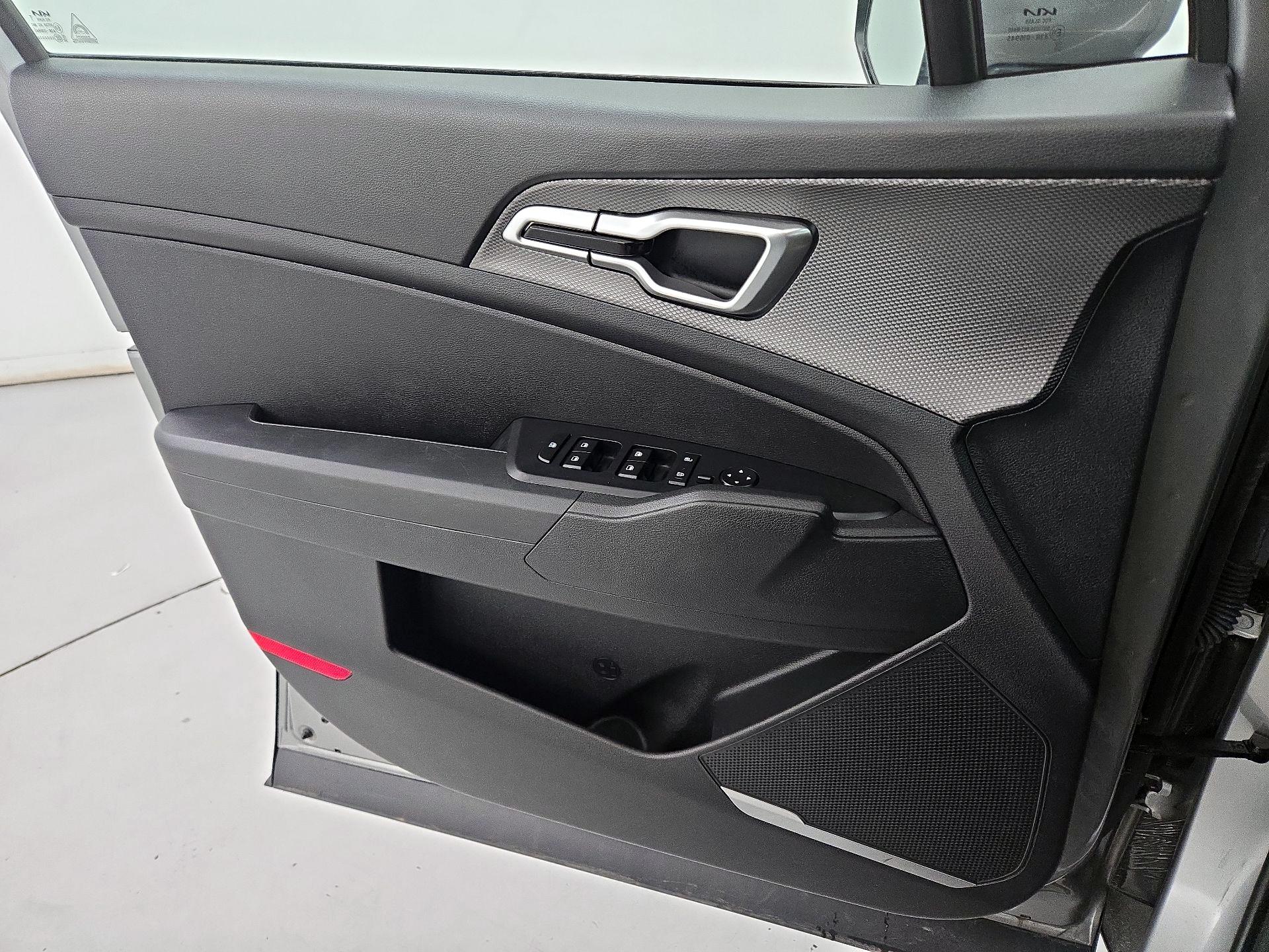 Thumbnail: 2024 Kia Sportage - 12