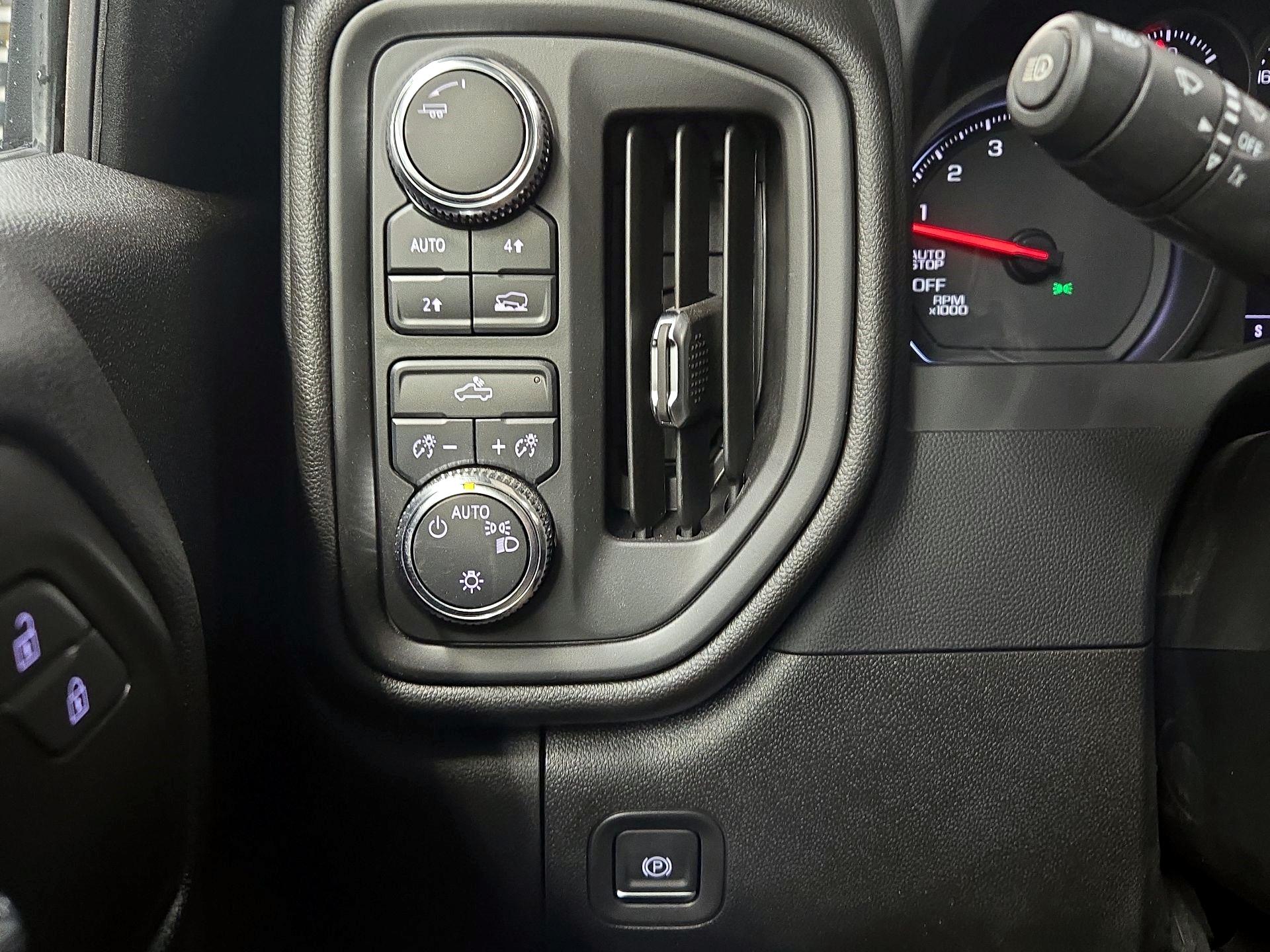 Thumbnail: 2024 GMC Sierra 1500 - 11