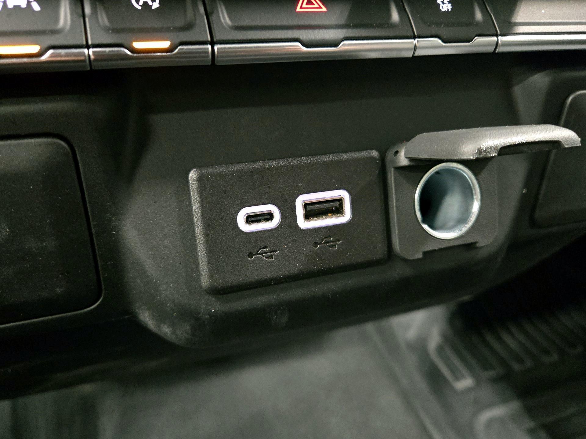 Thumbnail: 2024 GMC Sierra 1500 - 16