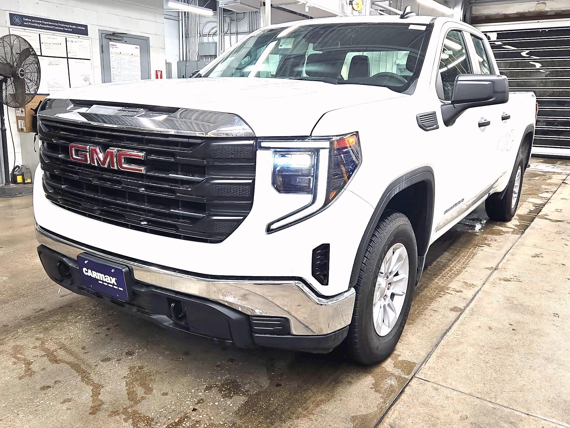 Thumbnail: 2024 GMC Sierra 1500 - 3