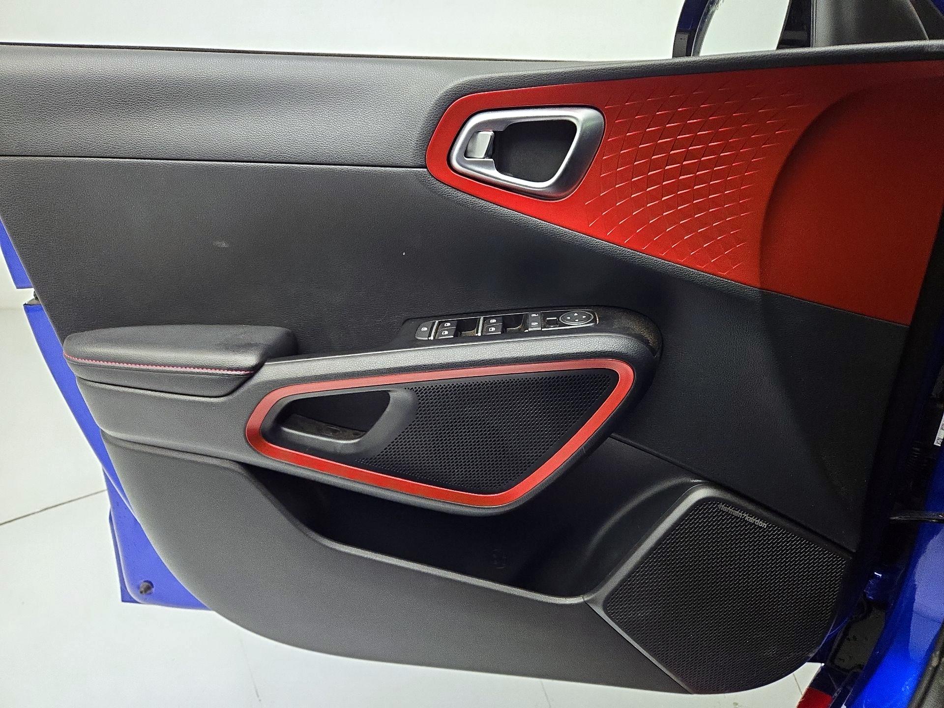 Thumbnail: 2021 Kia Soul - 12