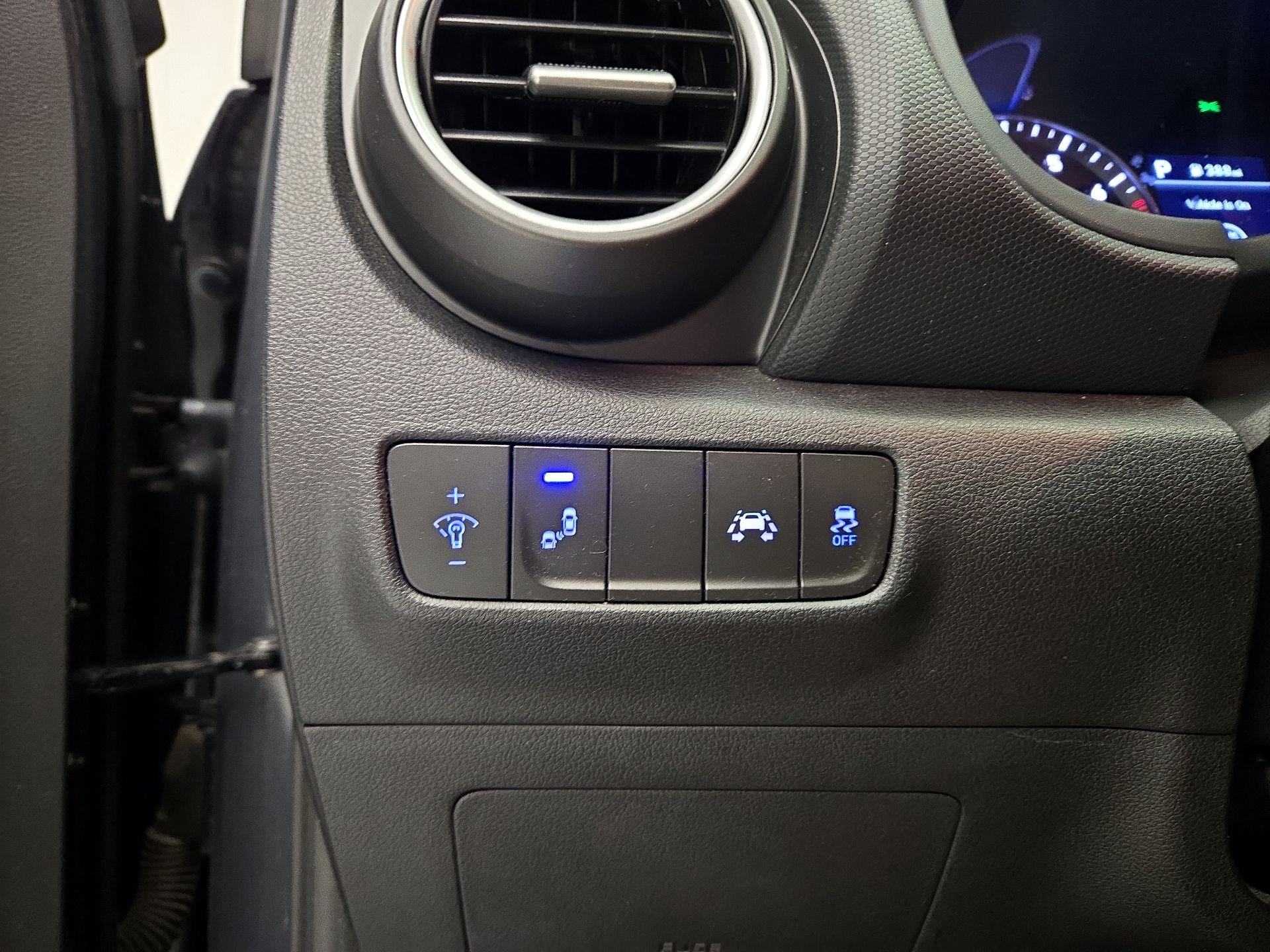 Thumbnail: 2019 Hyundai Kona - 13