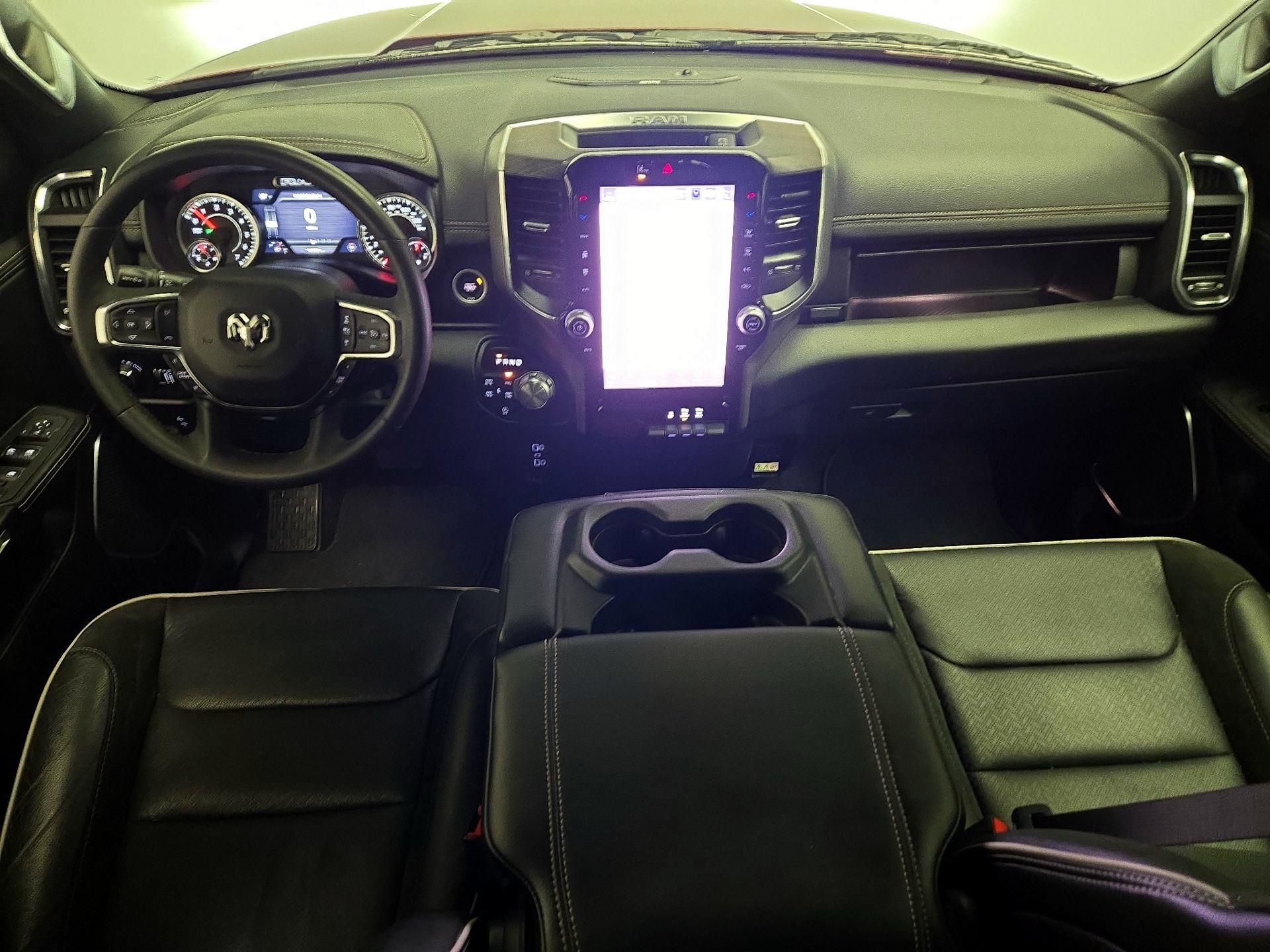 Thumbnail: 2025 RAM 1500 - 9