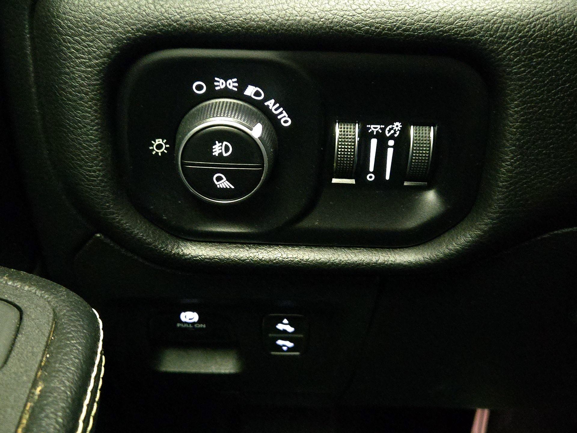 Thumbnail: 2025 RAM 1500 - 13