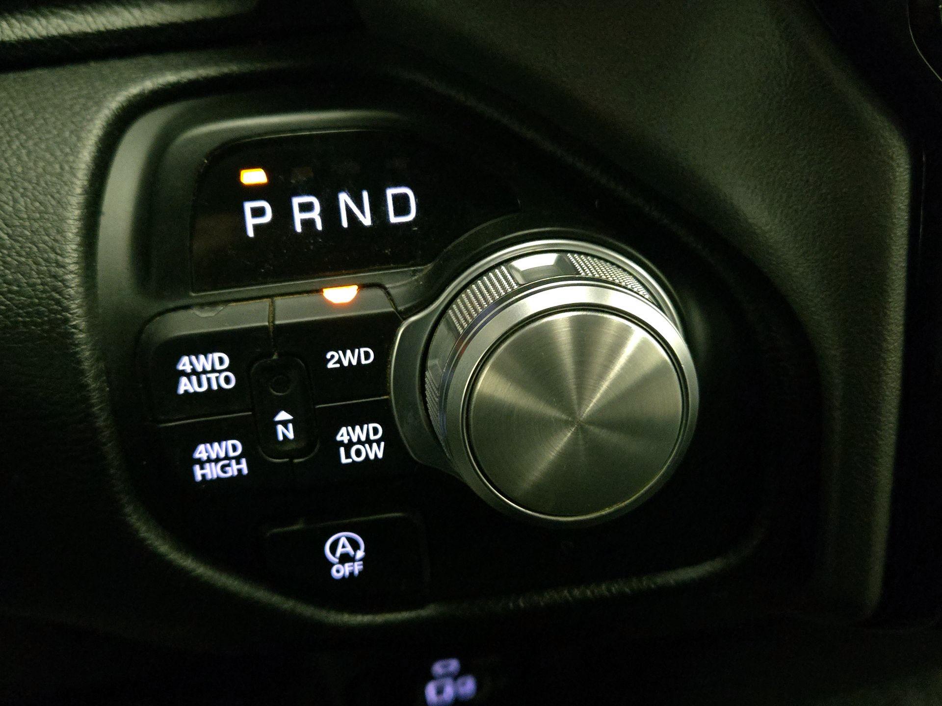 Thumbnail: 2025 RAM 1500 - 17