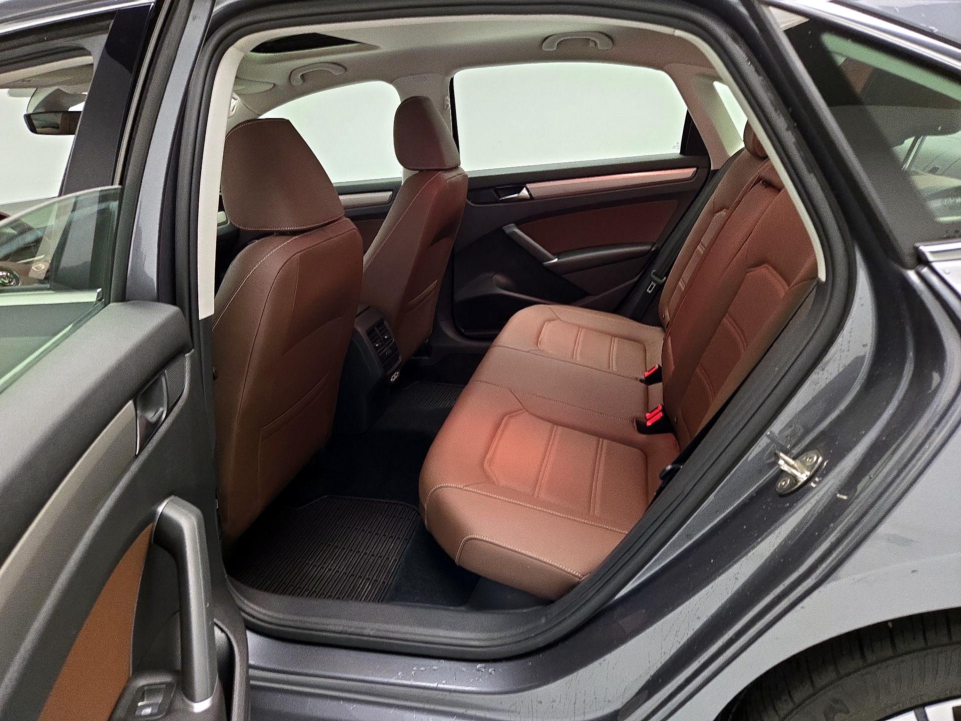 Thumbnail: 2022 Volkswagen Passat - 20