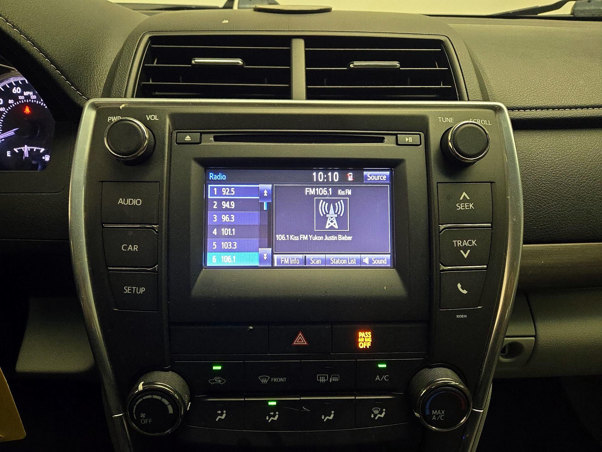 Thumbnail: 2016 Toyota Camry - 15