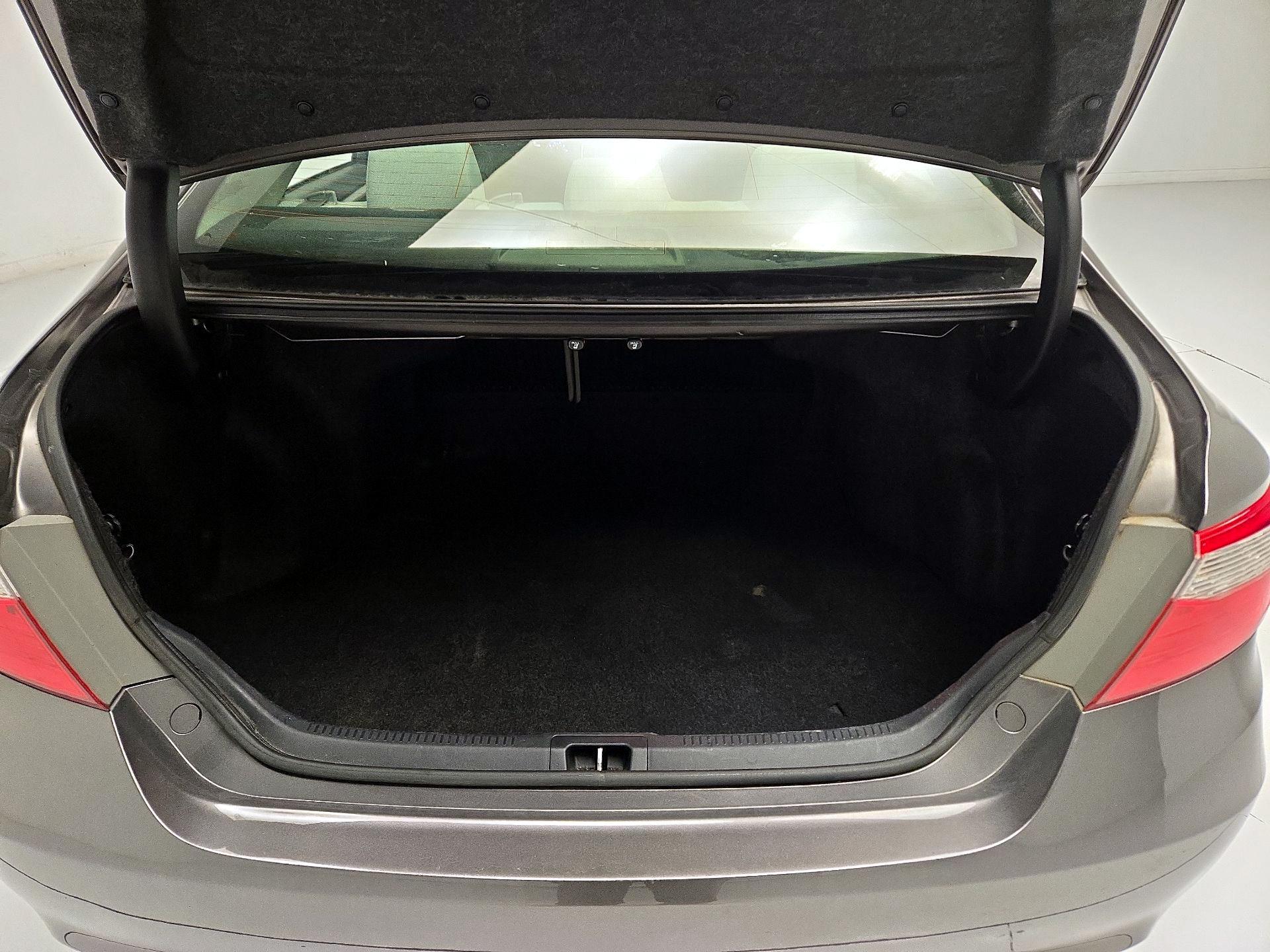 Thumbnail: 2016 Toyota Camry - 20