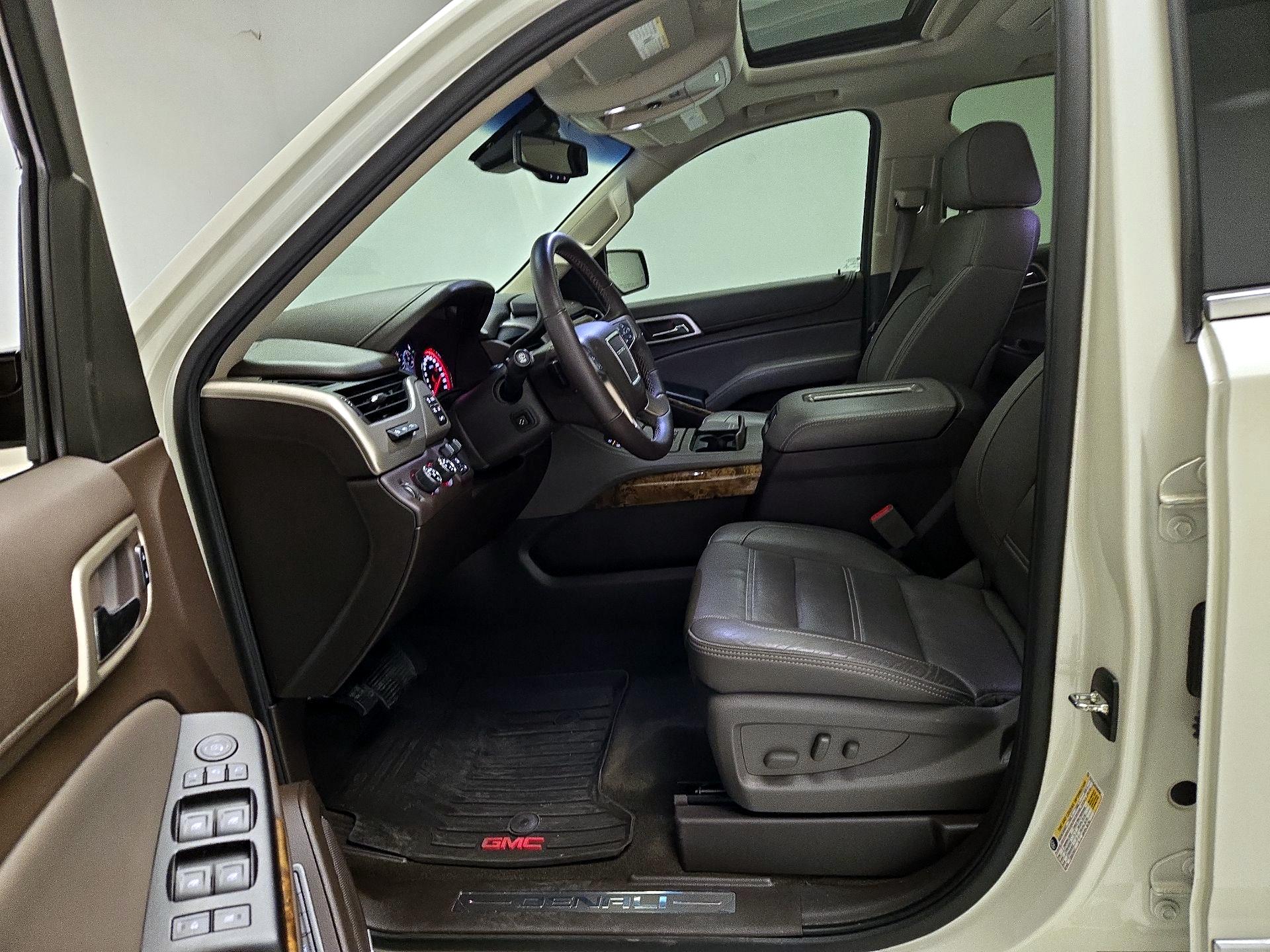 Thumbnail: 2015 GMC Yukon XL - 11