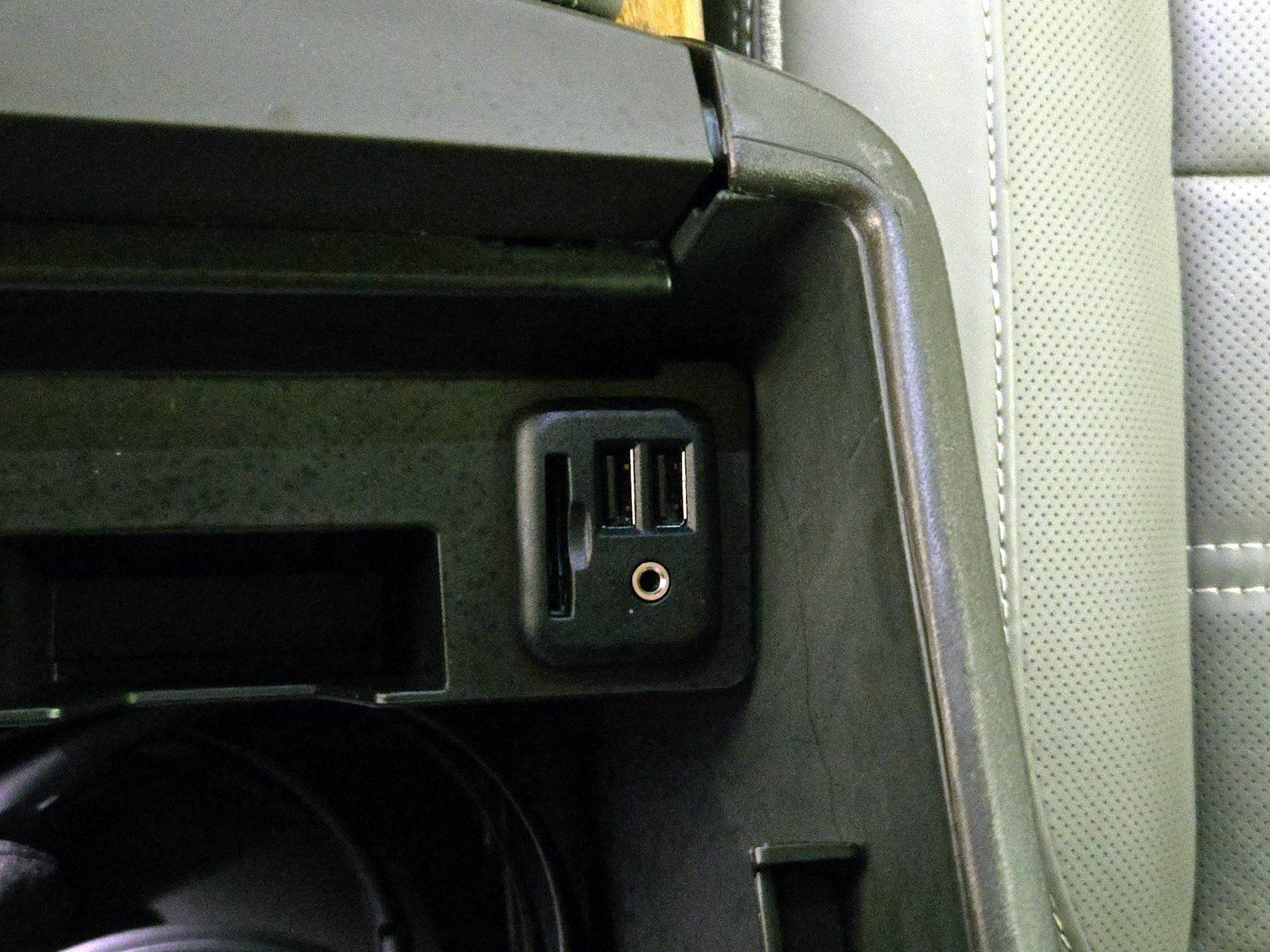 Thumbnail: 2015 GMC Yukon XL - 18