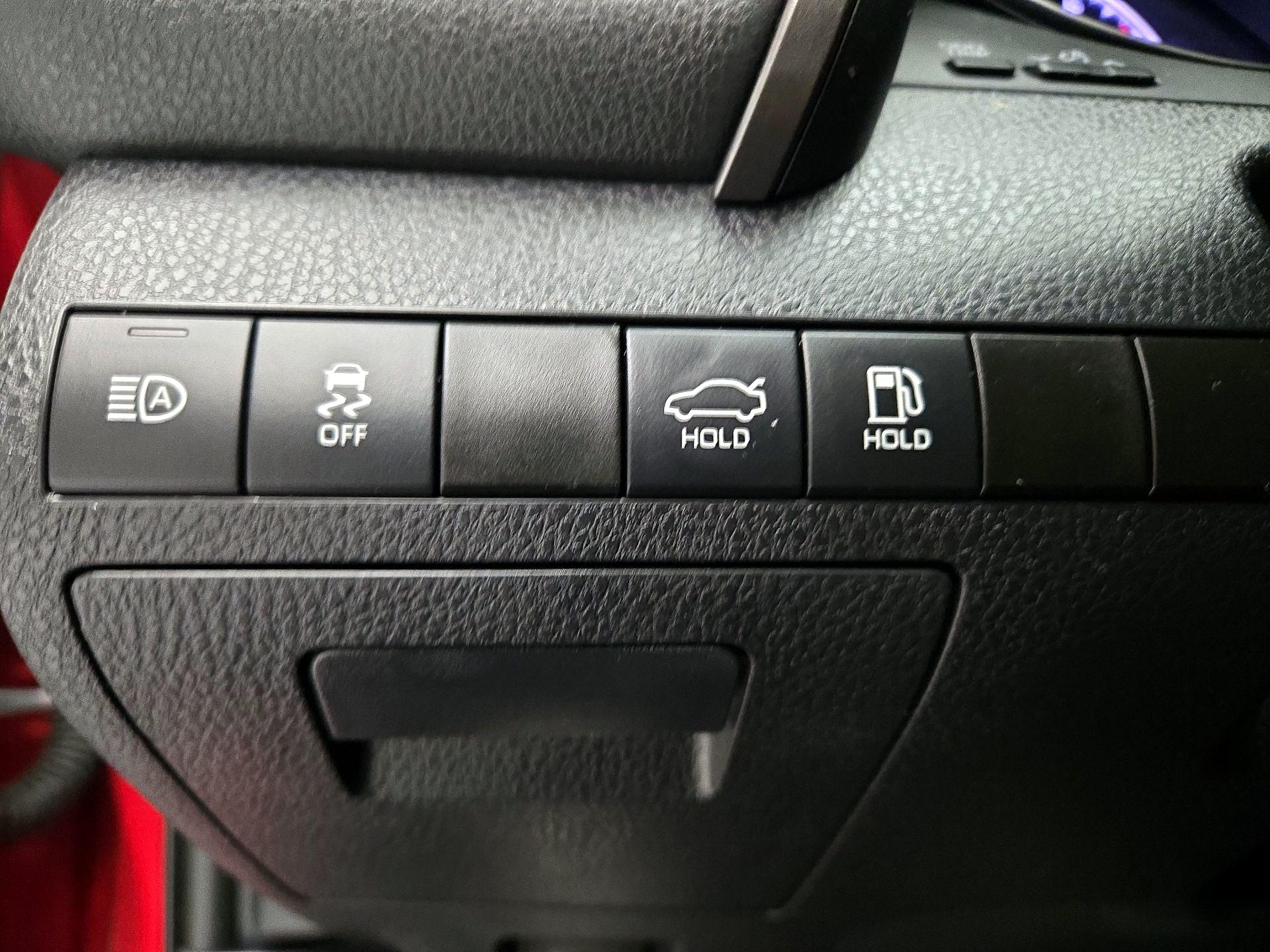 Thumbnail: 2022 Toyota Camry - 13