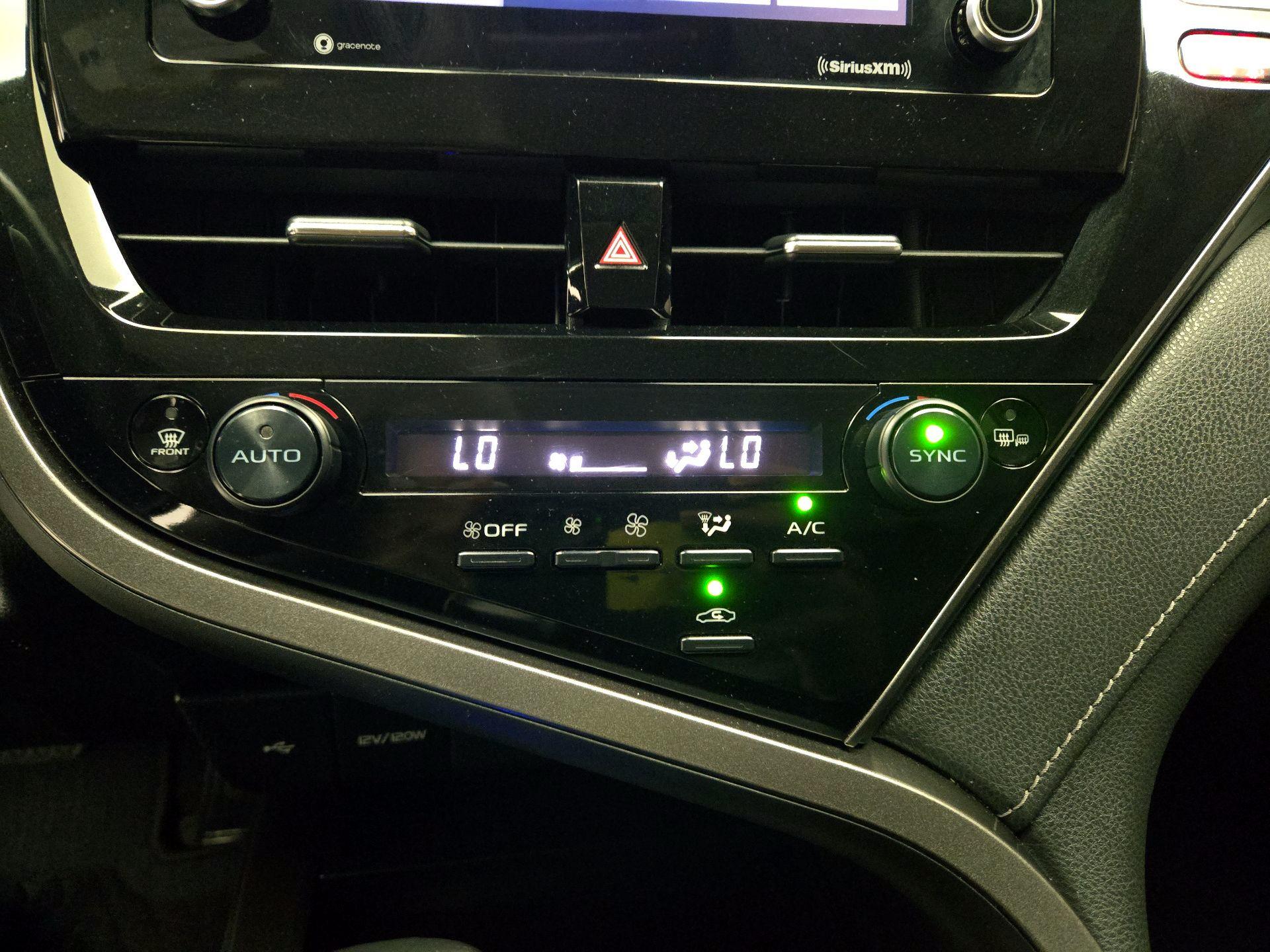 Thumbnail: 2022 Toyota Camry - 16