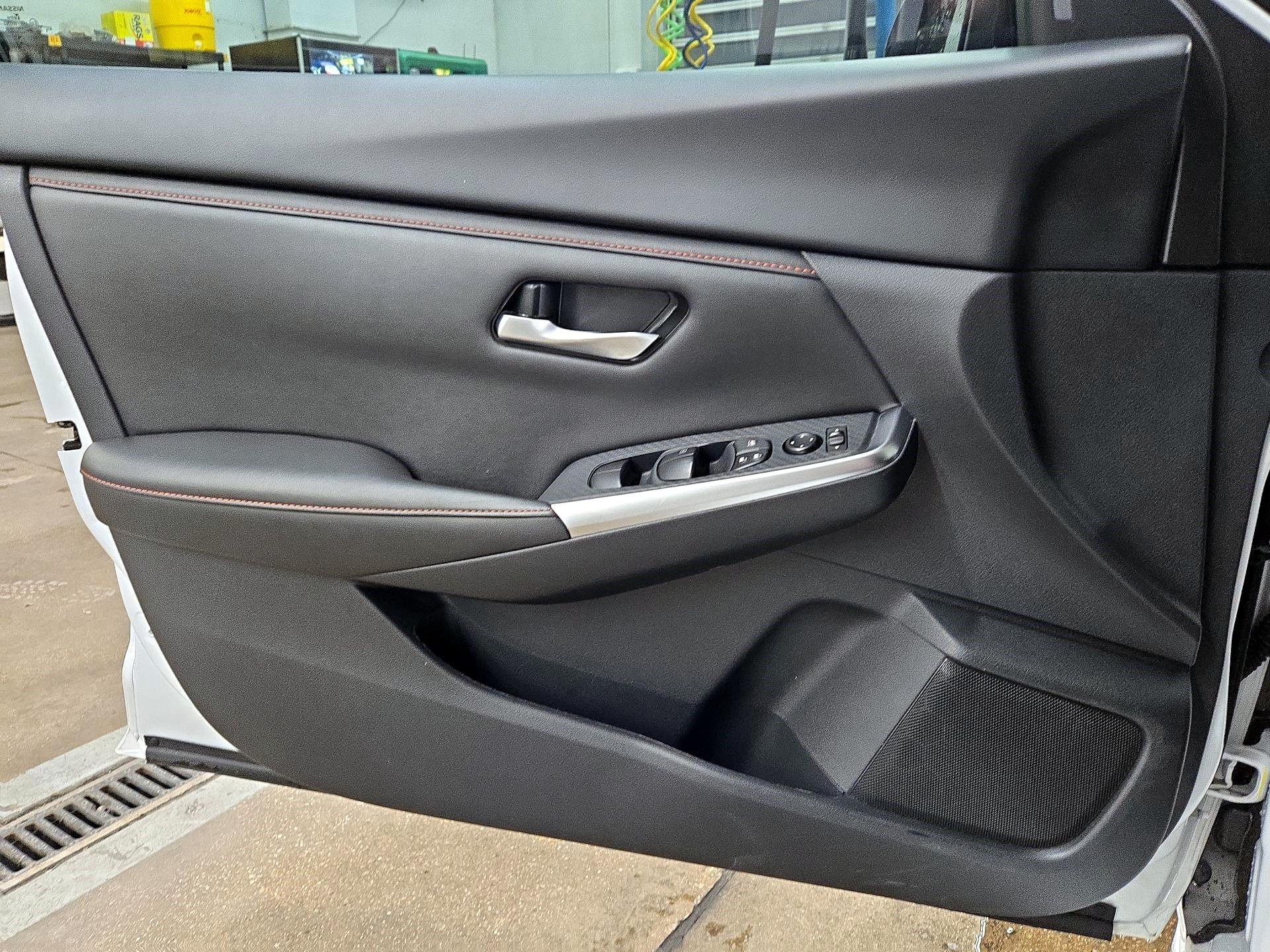 Thumbnail: 2024 Nissan Sentra - 10