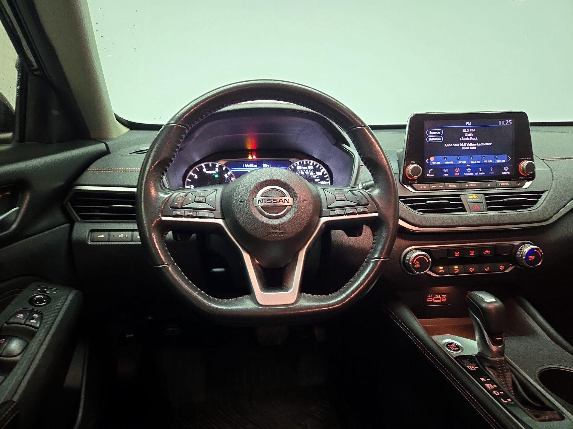 Thumbnail: 2022 Nissan Altima - 10