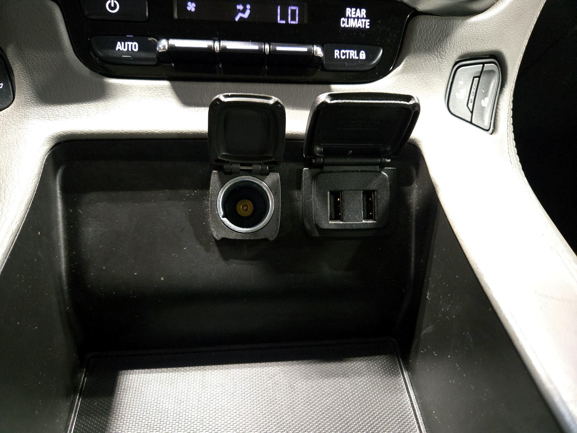 Thumbnail: 2020 Chevrolet Suburban - 18