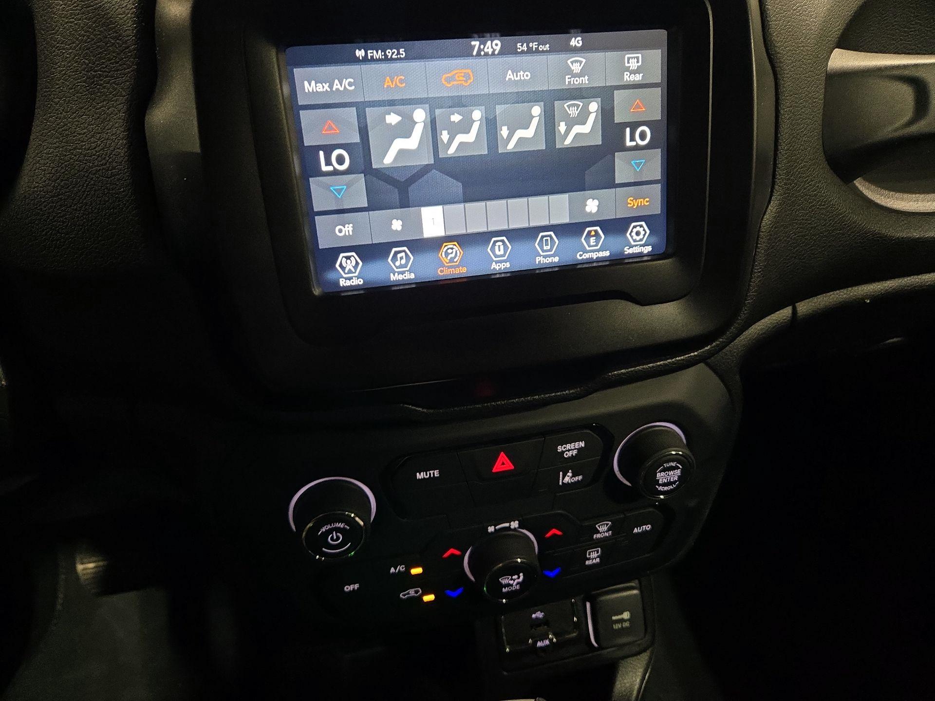 Thumbnail: 2021 Jeep Renegade - 16