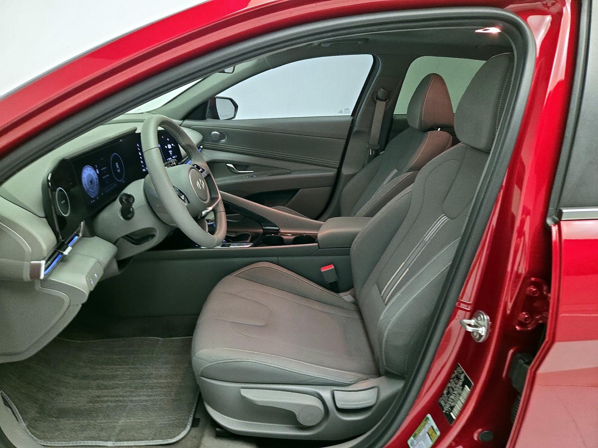 Thumbnail: 2024 Hyundai Elantra - 11