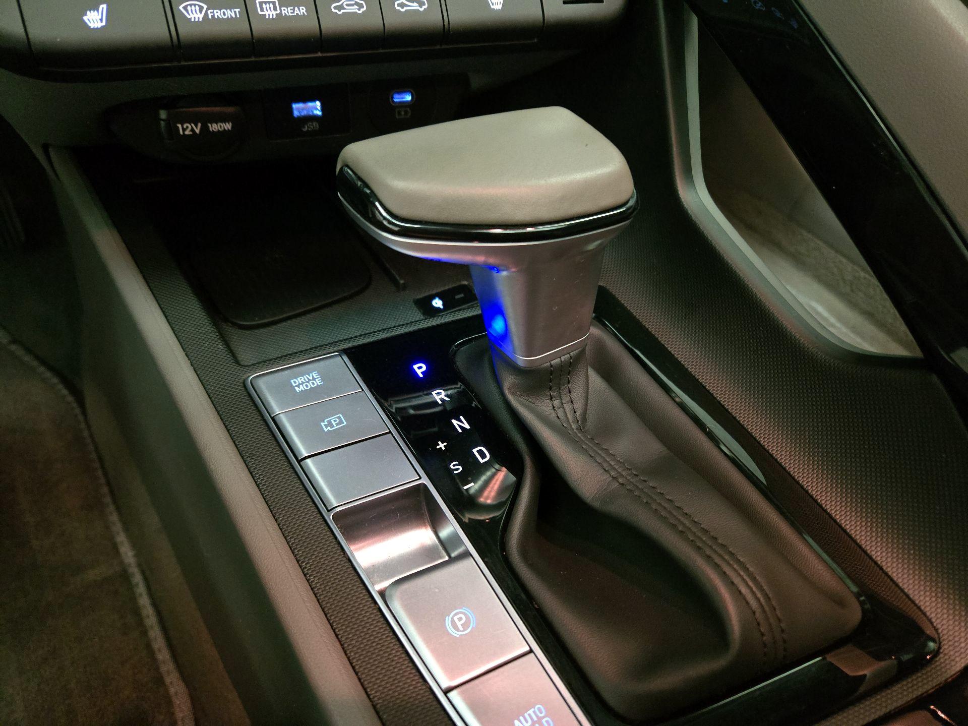 Thumbnail: 2024 Hyundai Elantra - 18