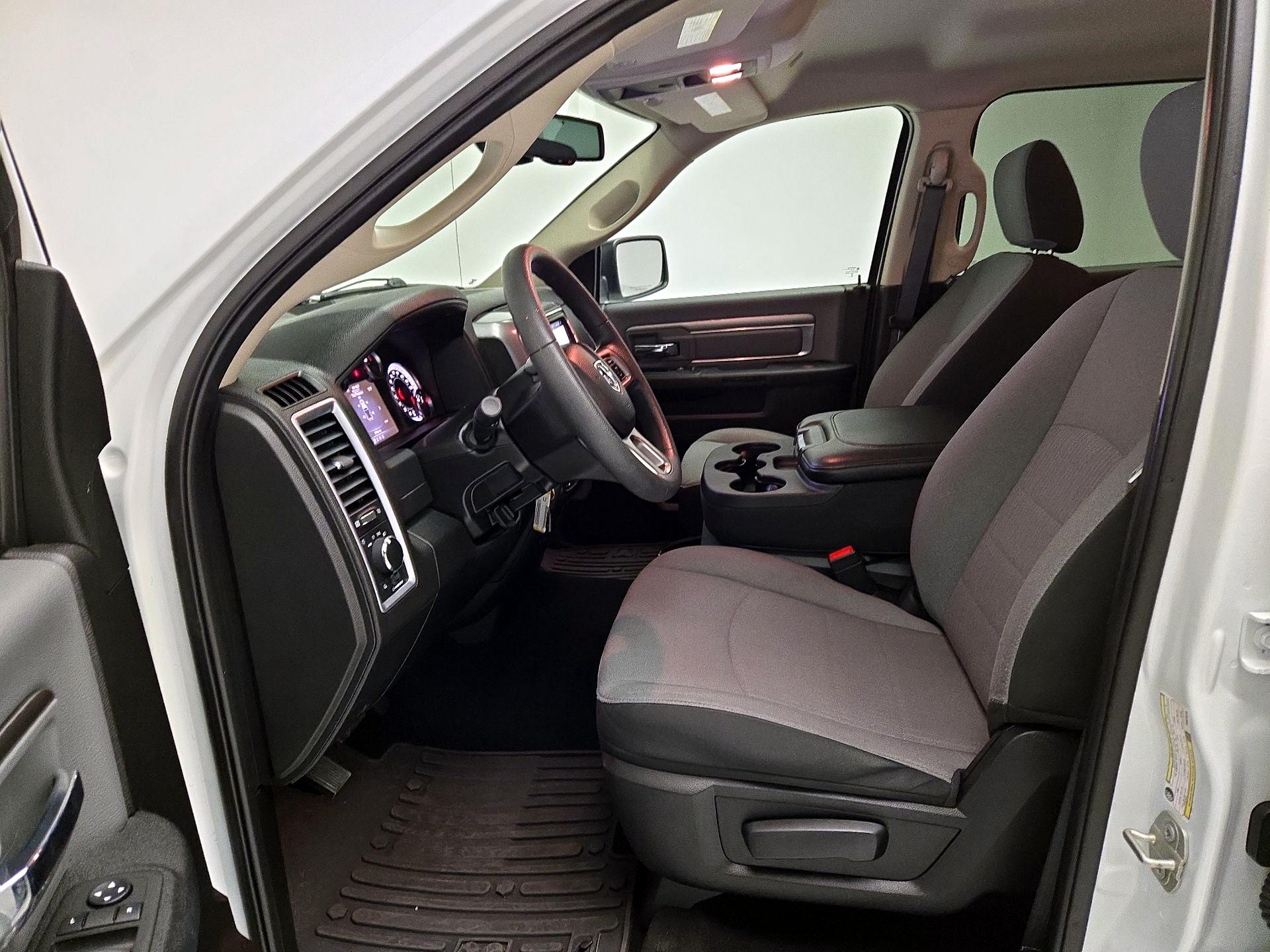 Thumbnail: 2023 RAM 1500 Classic - 11