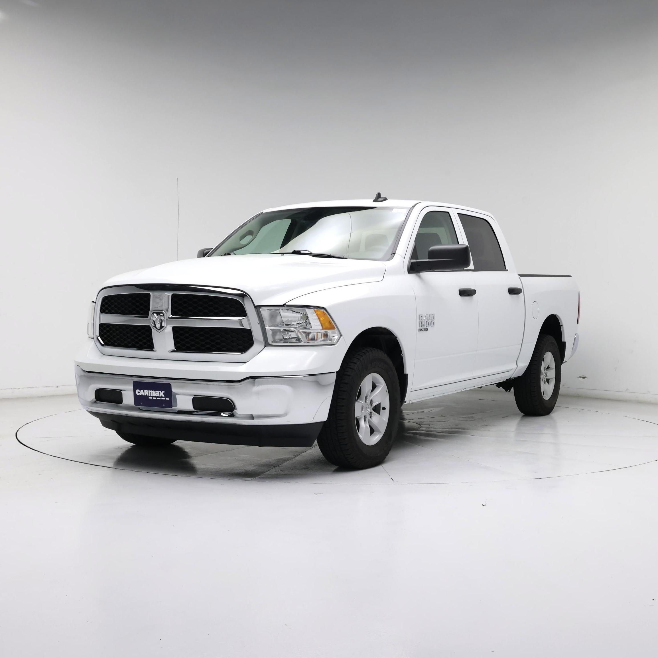 Thumbnail: 2023 RAM 1500 Classic - 4
