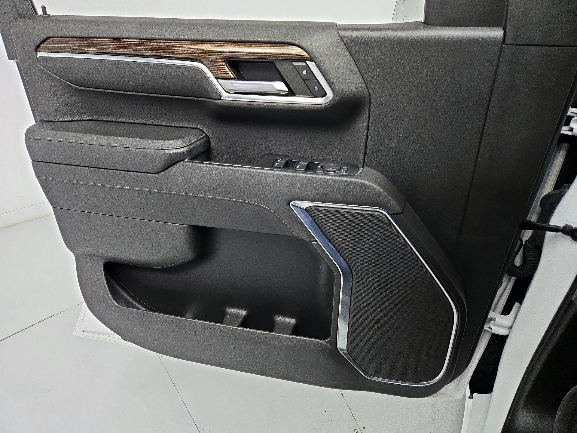 Thumbnail: 2023 GMC Sierra 1500 - 12