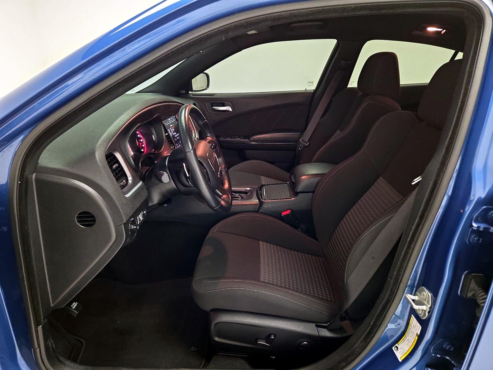 Thumbnail: 2022 Dodge Charger - 11